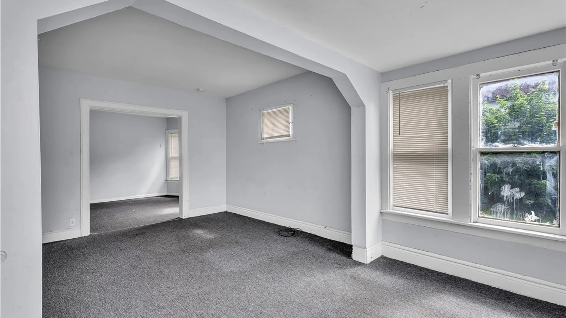Property at 408 Woodlawn Ave, Buffalo, NY 14208 27