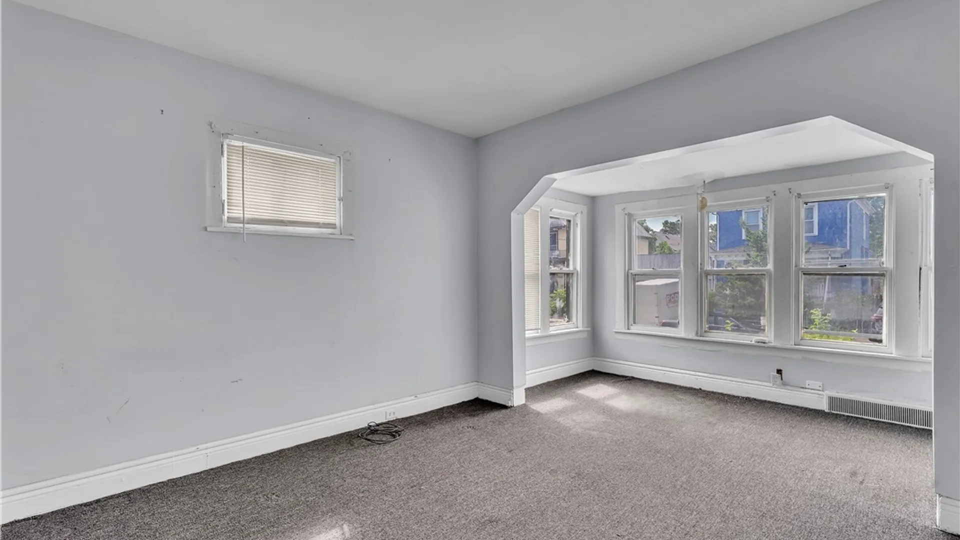 Property at 408 Woodlawn Ave, Buffalo, NY 14208 28