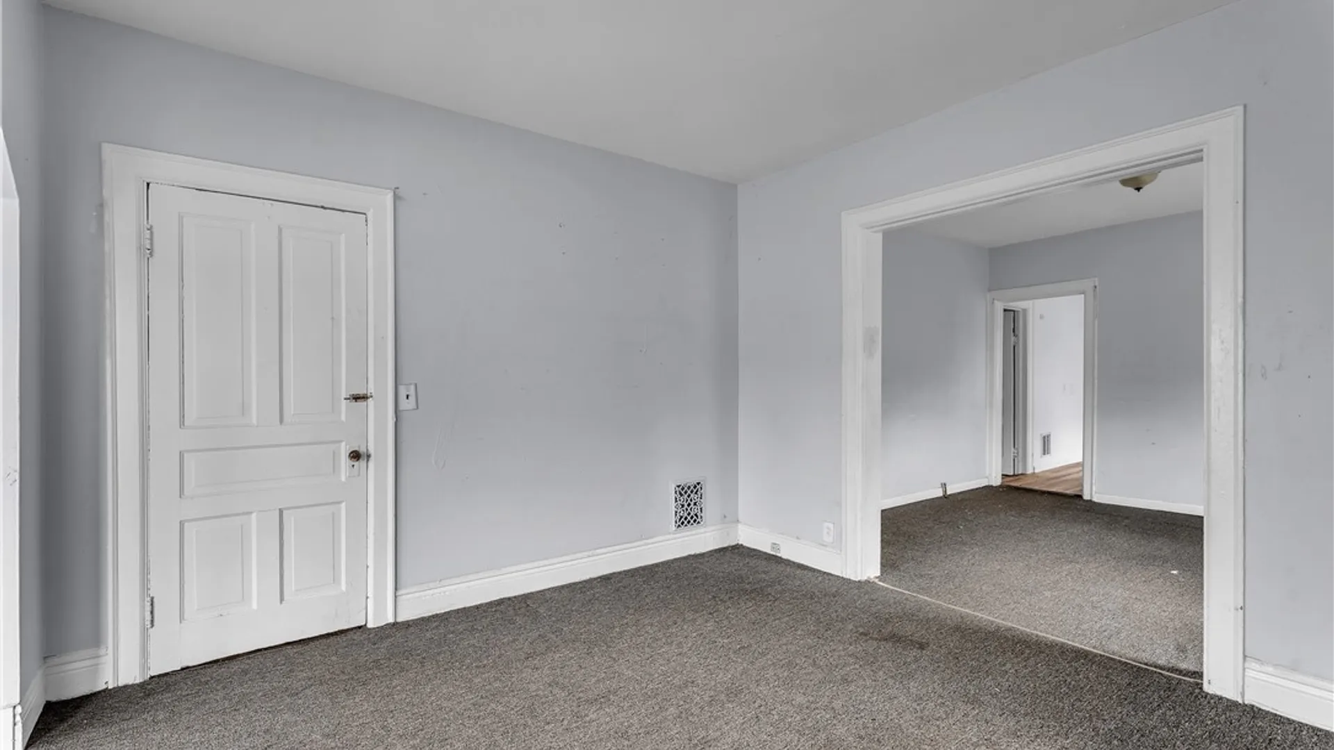 Property at 408 Woodlawn Ave, Buffalo, NY 14208 30