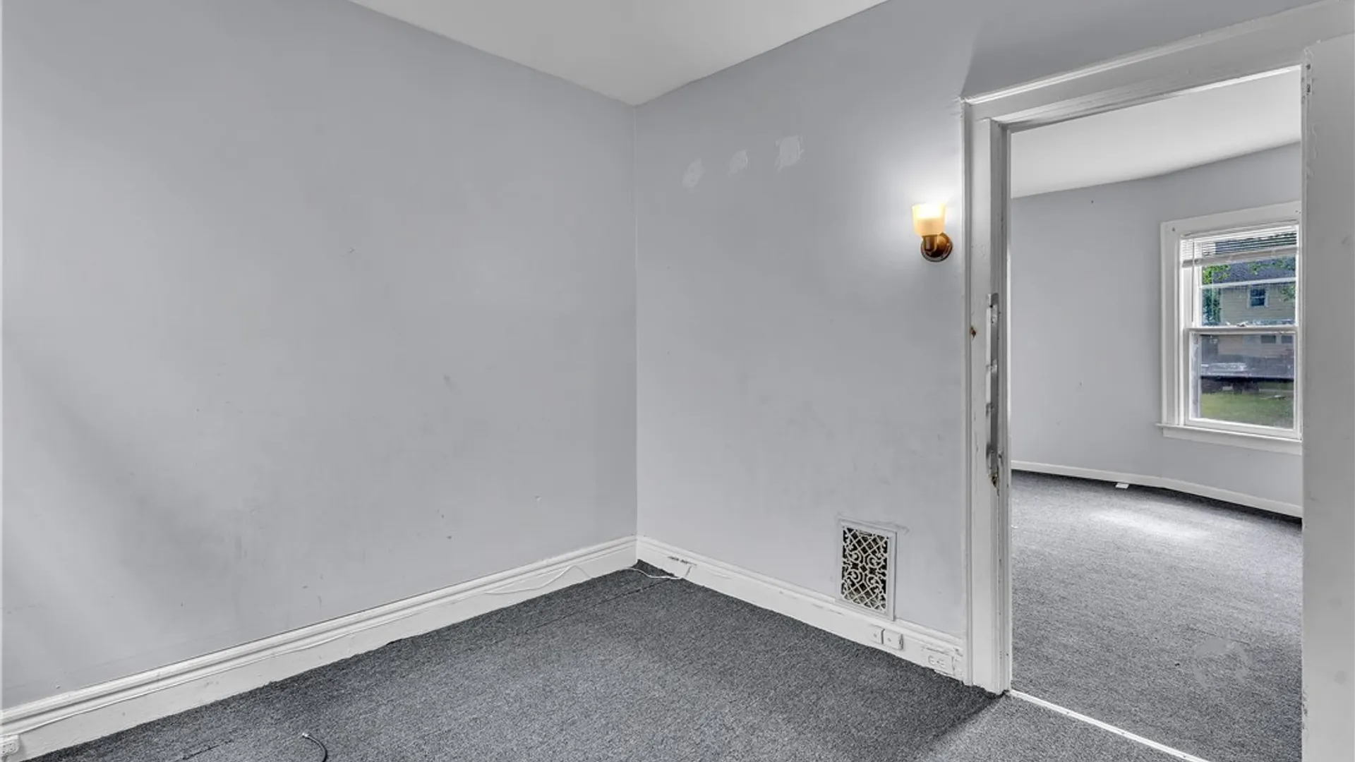 Property at 408 Woodlawn Ave, Buffalo, NY 14208 38