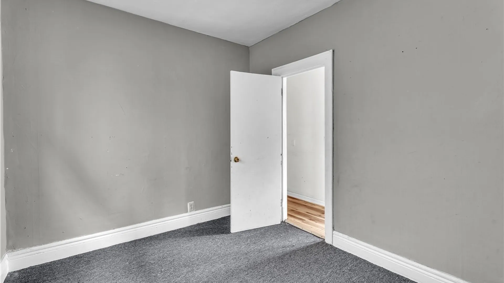 Property at 408 Woodlawn Ave, Buffalo, NY 14208 40