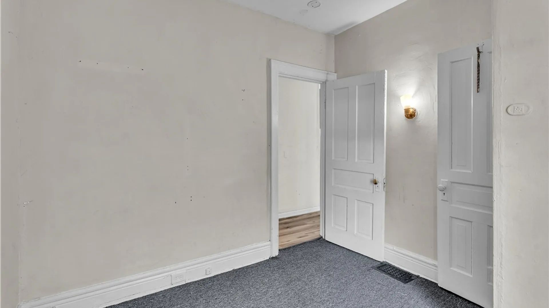 Property at 408 Woodlawn Ave, Buffalo, NY 14208 43