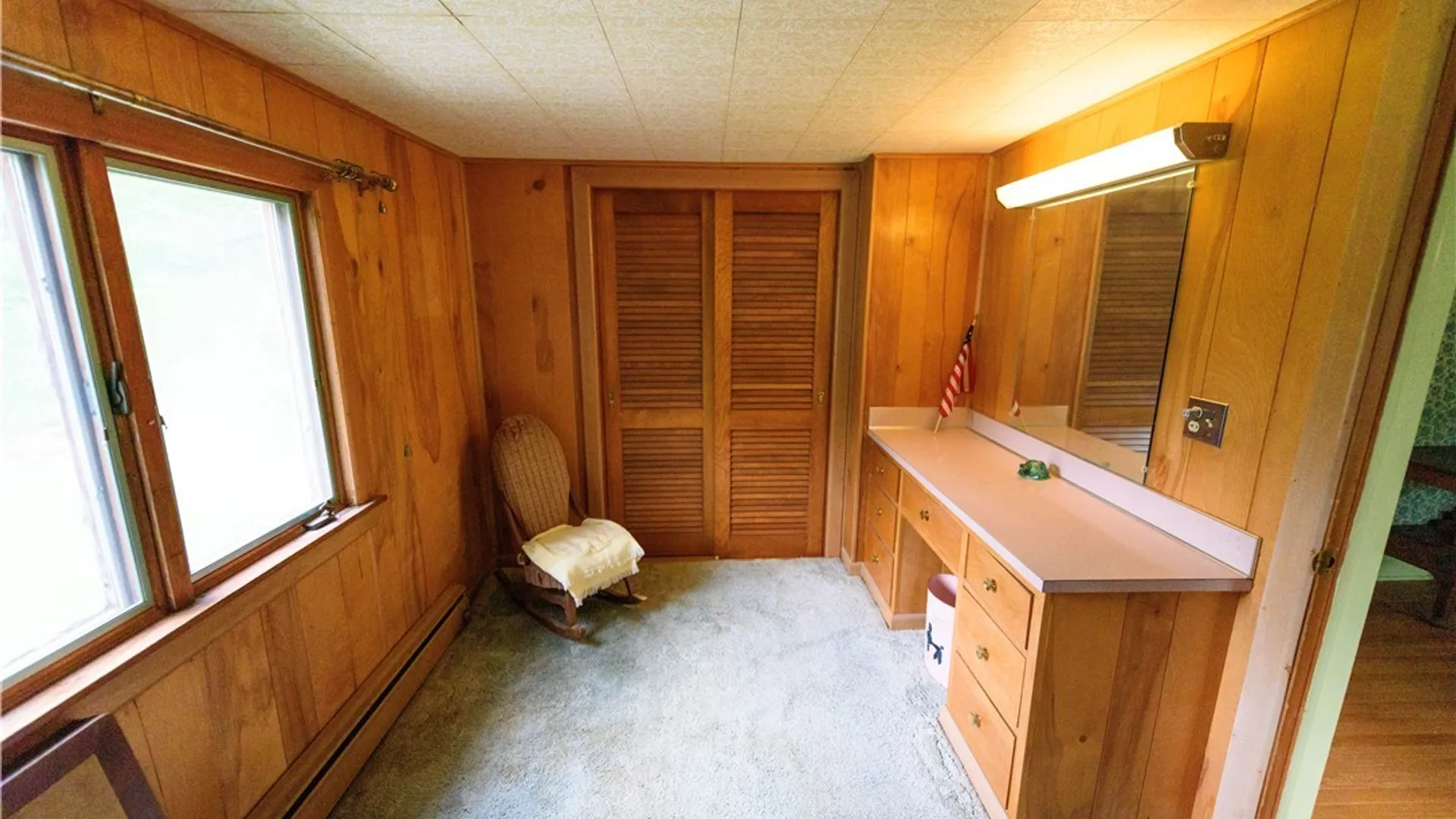 Property at 20 W Lake Street, Skaneateles, NY 13152 34