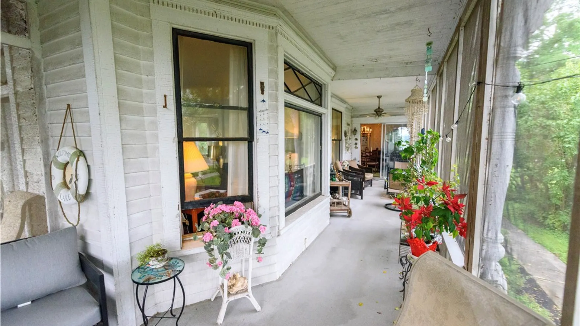 Property at 20 W Lake Street, Skaneateles, NY 13152 3
