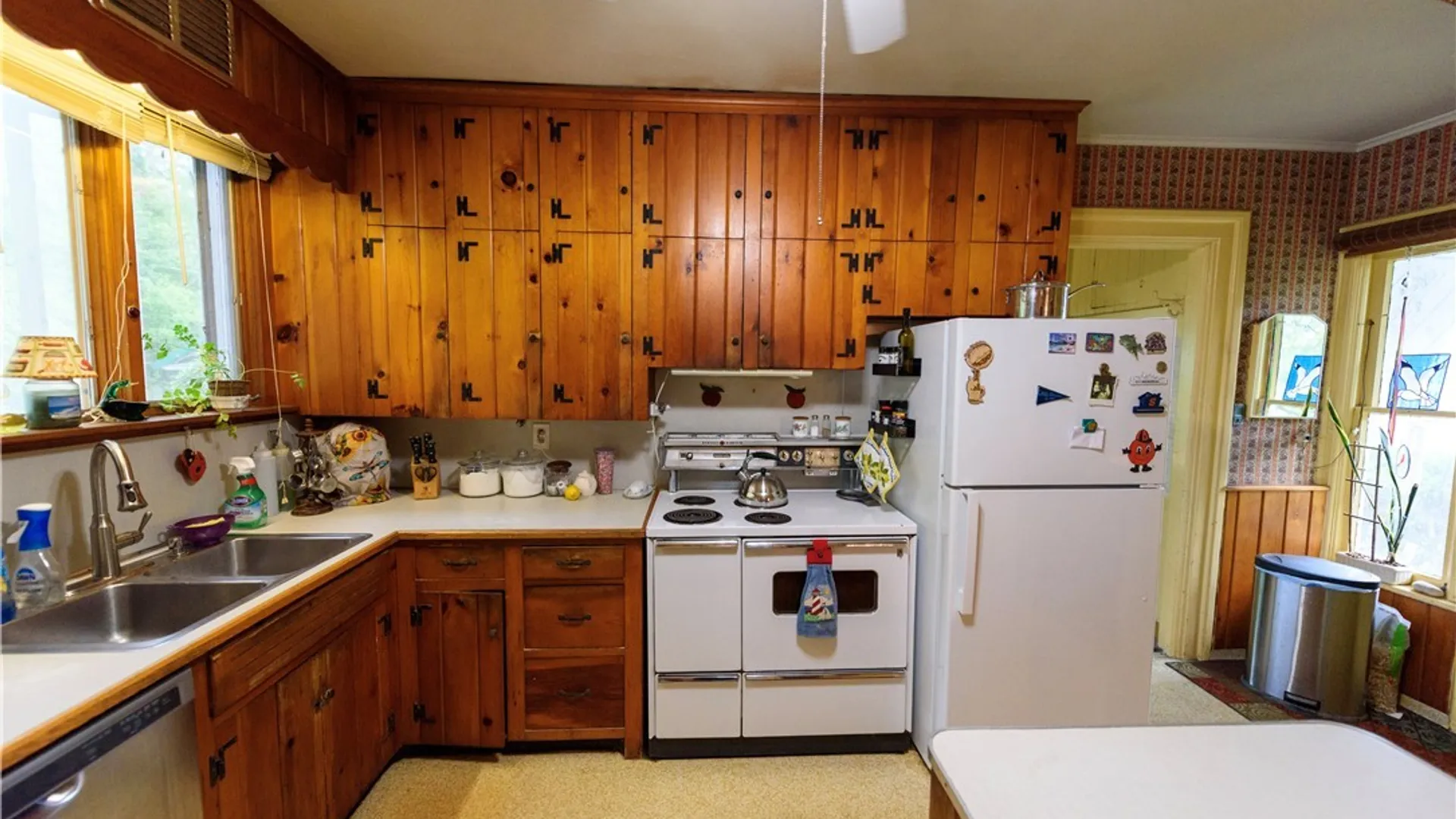 Property at 20 W Lake Street, Skaneateles, NY 13152 11