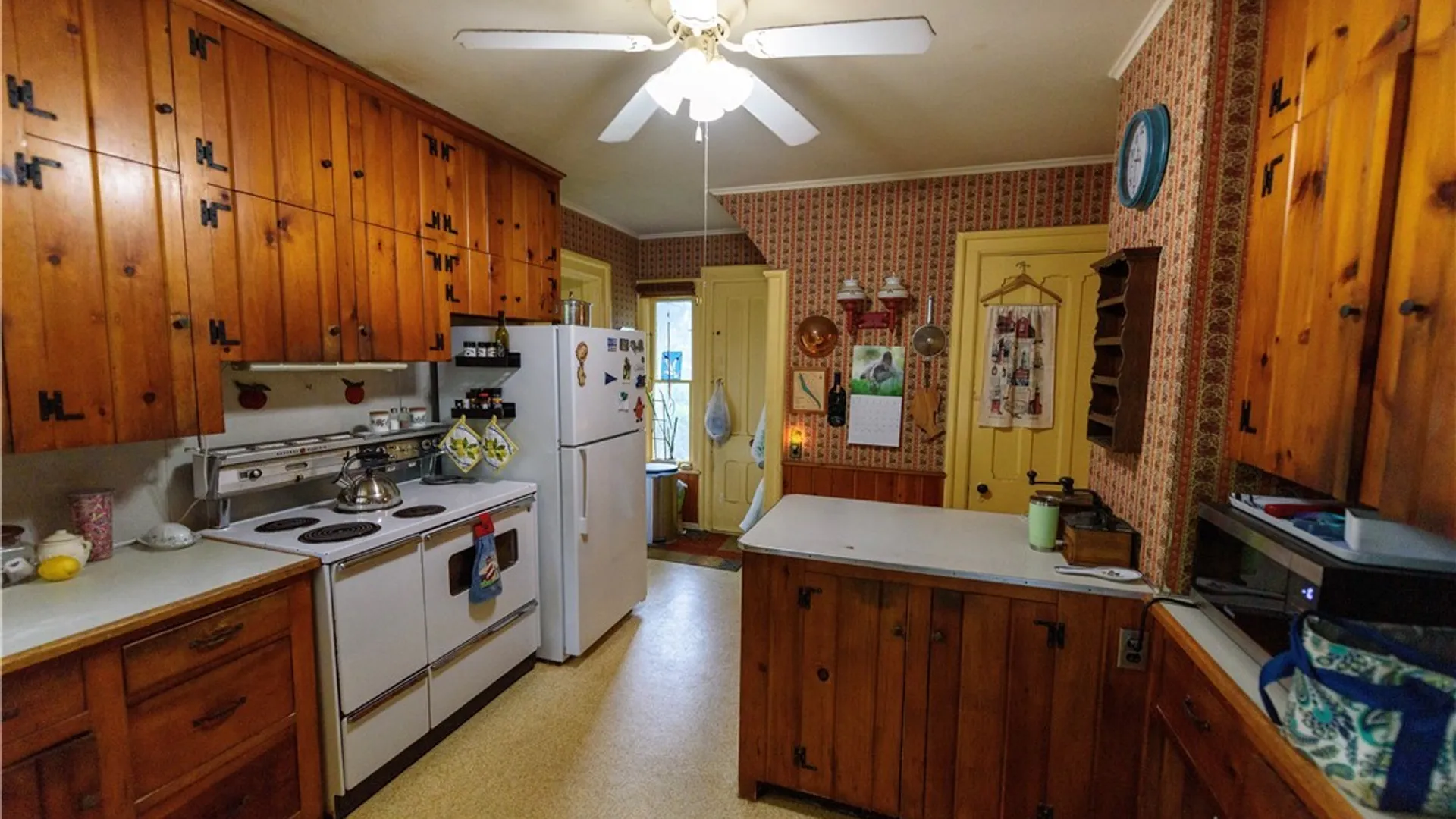 Property at 20 W Lake Street, Skaneateles, NY 13152 13