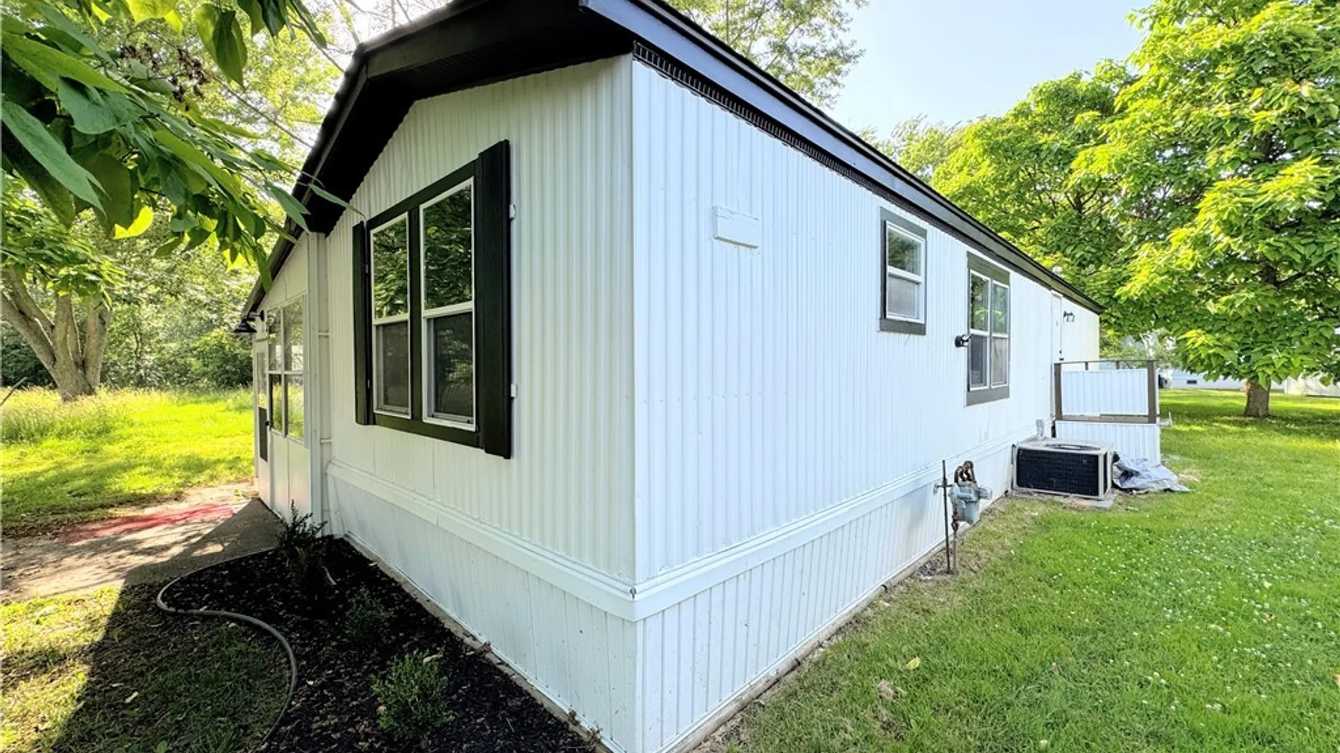 Property at 34 Del Court, Lockport Town, NY 14094 4
