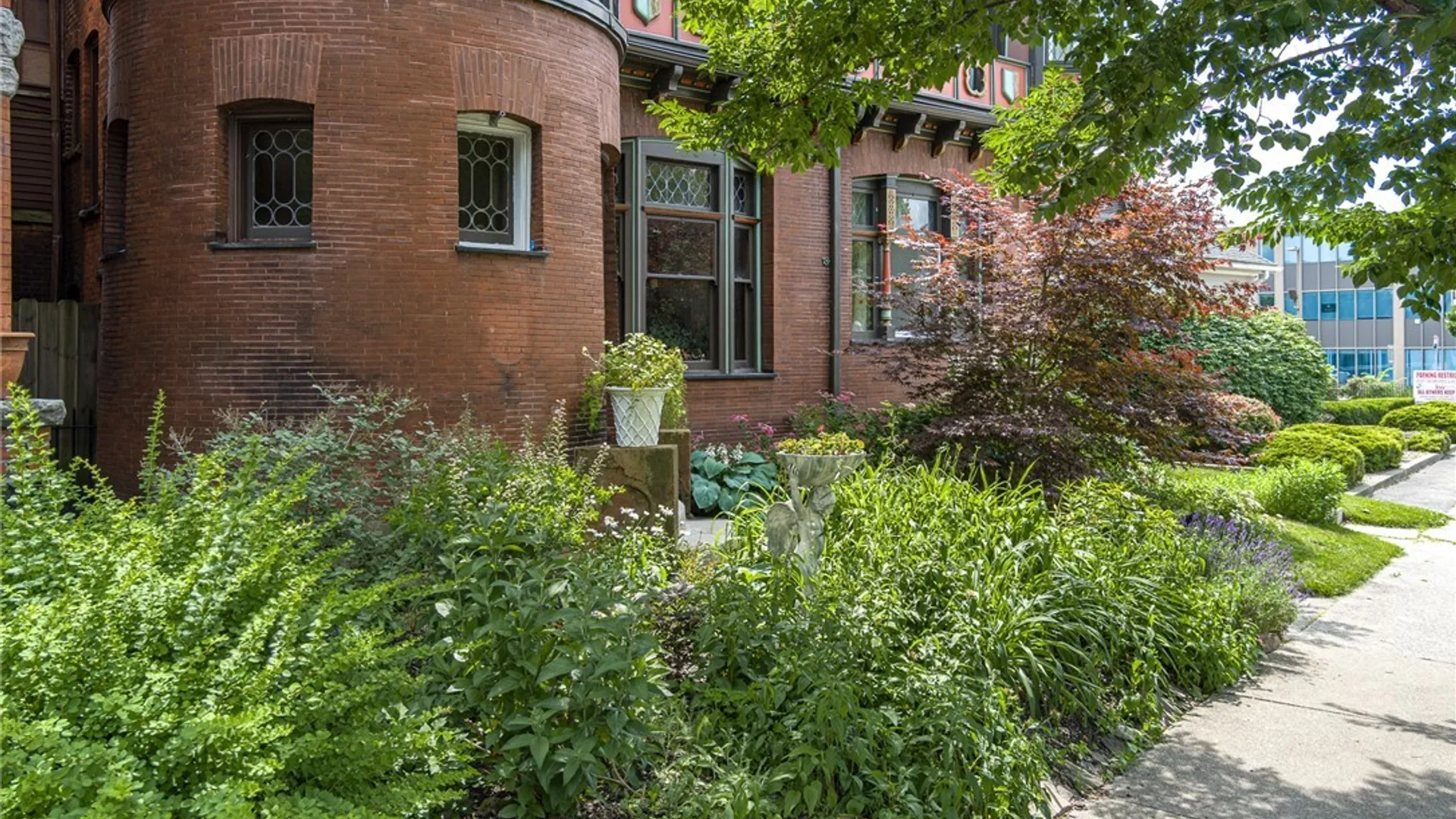 Property at 467 Virginia St, Buffalo, NY 14202 6