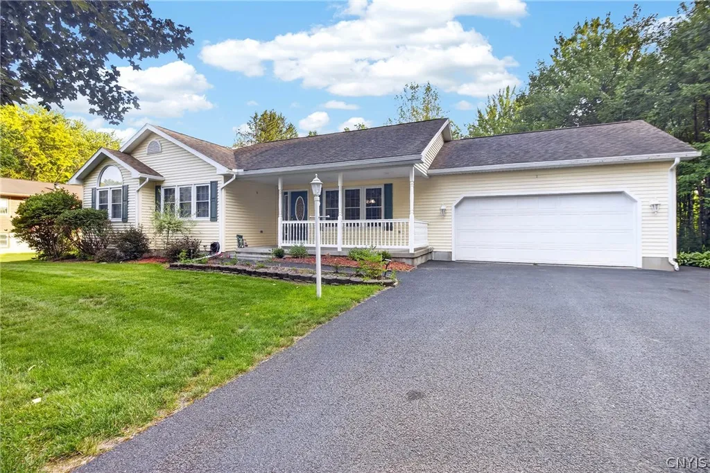 Property at 105 Portal Drive, Whitestown, NY 13424