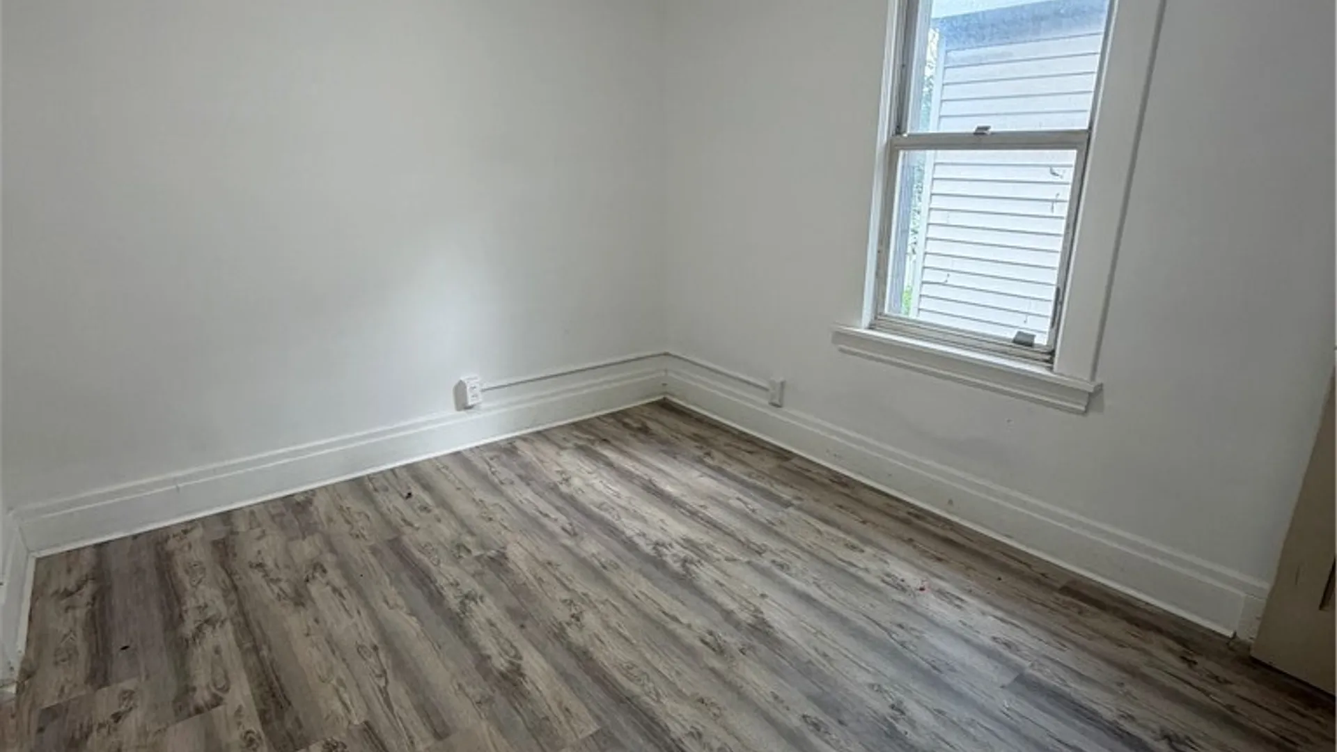 Property at 1533 La Salle Avenue, Niagara Falls, NY 14301 4