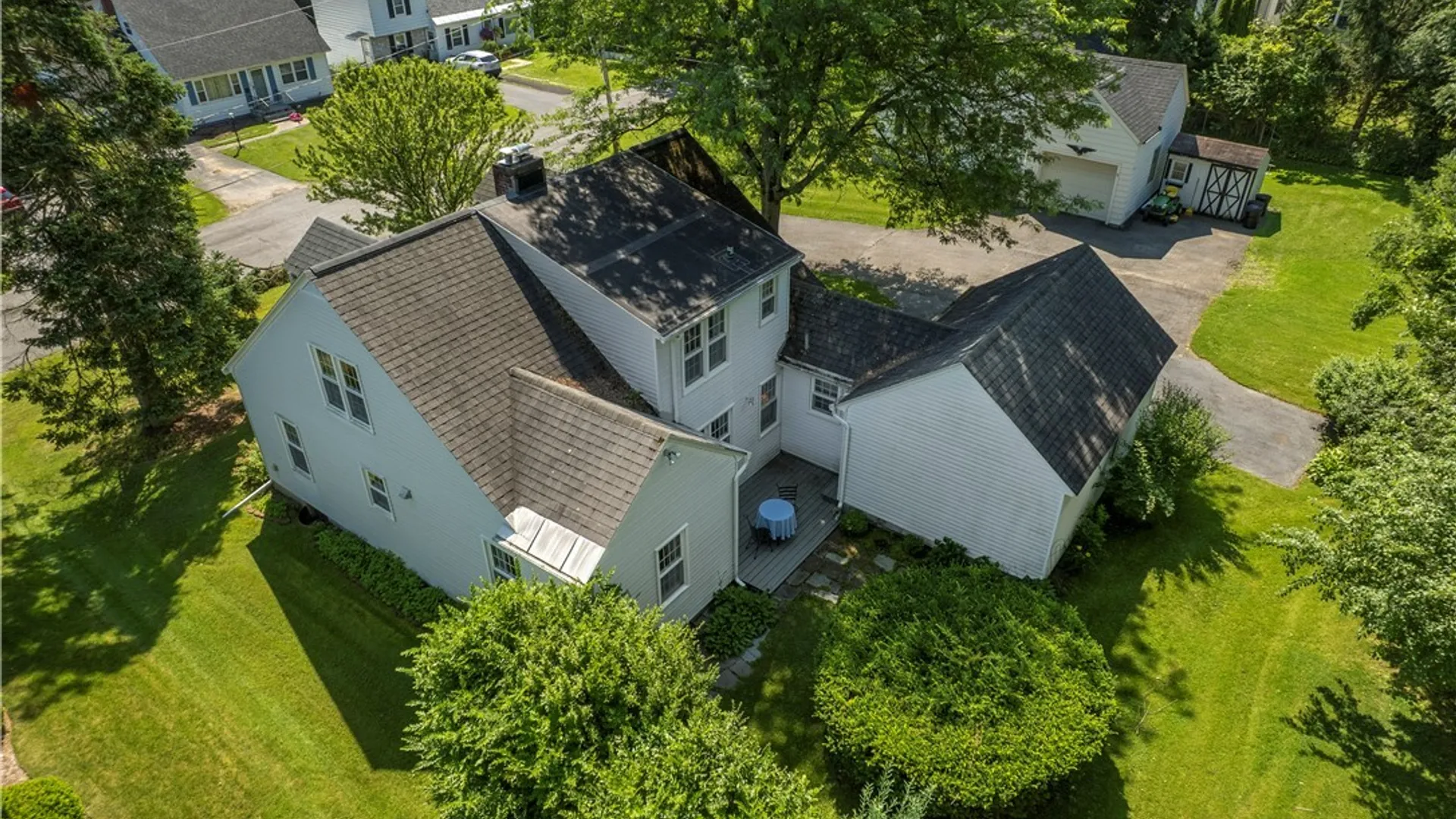 Property at 22 Winmar Crescent, New Hartford, NY 13413 5