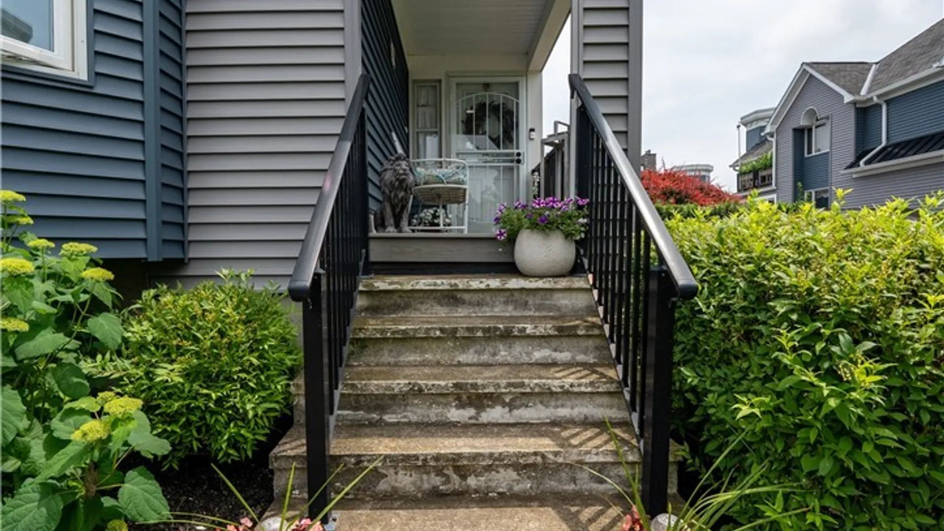 Property at 275 Lakefront Boulevard, Buffalo, NY 14202 3