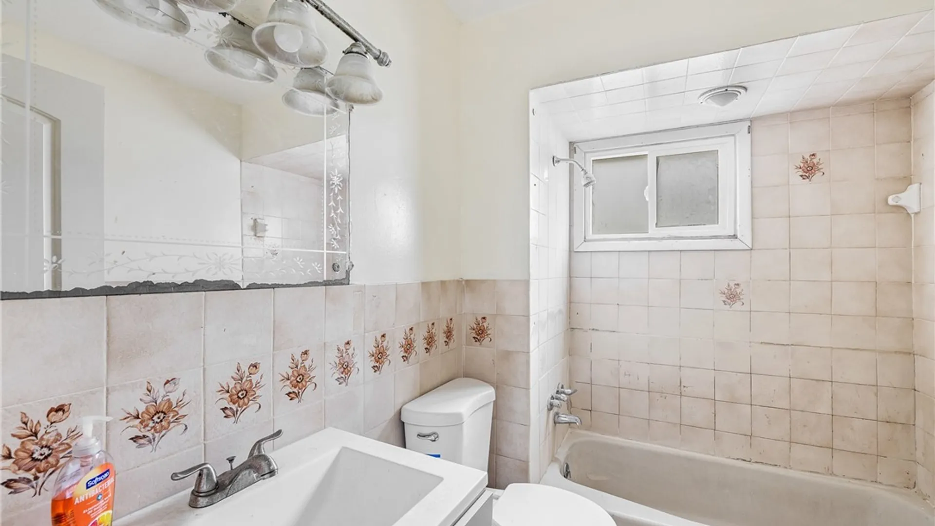 Property at 77 Paul Place, Buffalo, NY 14210 14