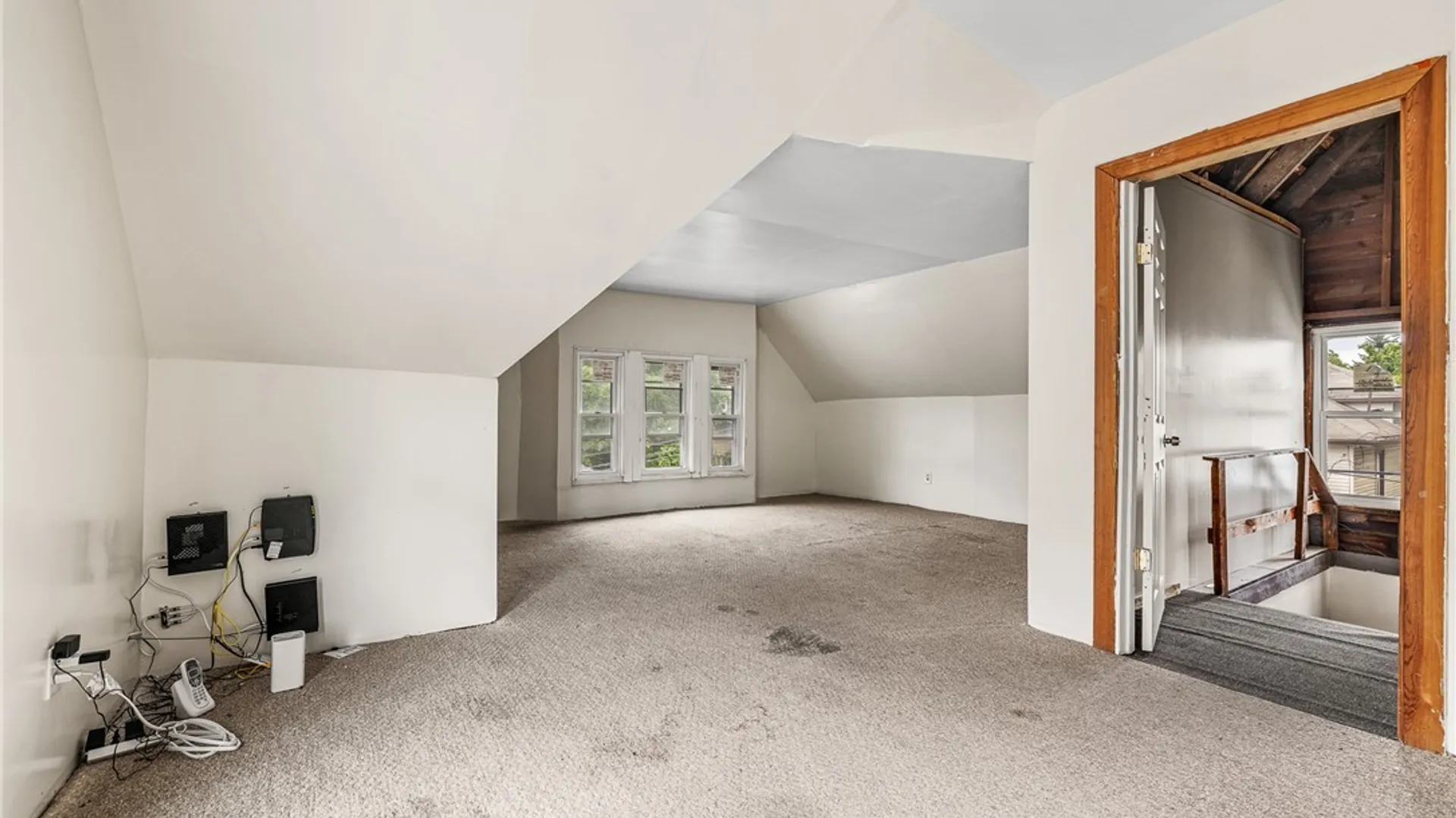 Property at 77 Paul Place, Buffalo, NY 14210 15