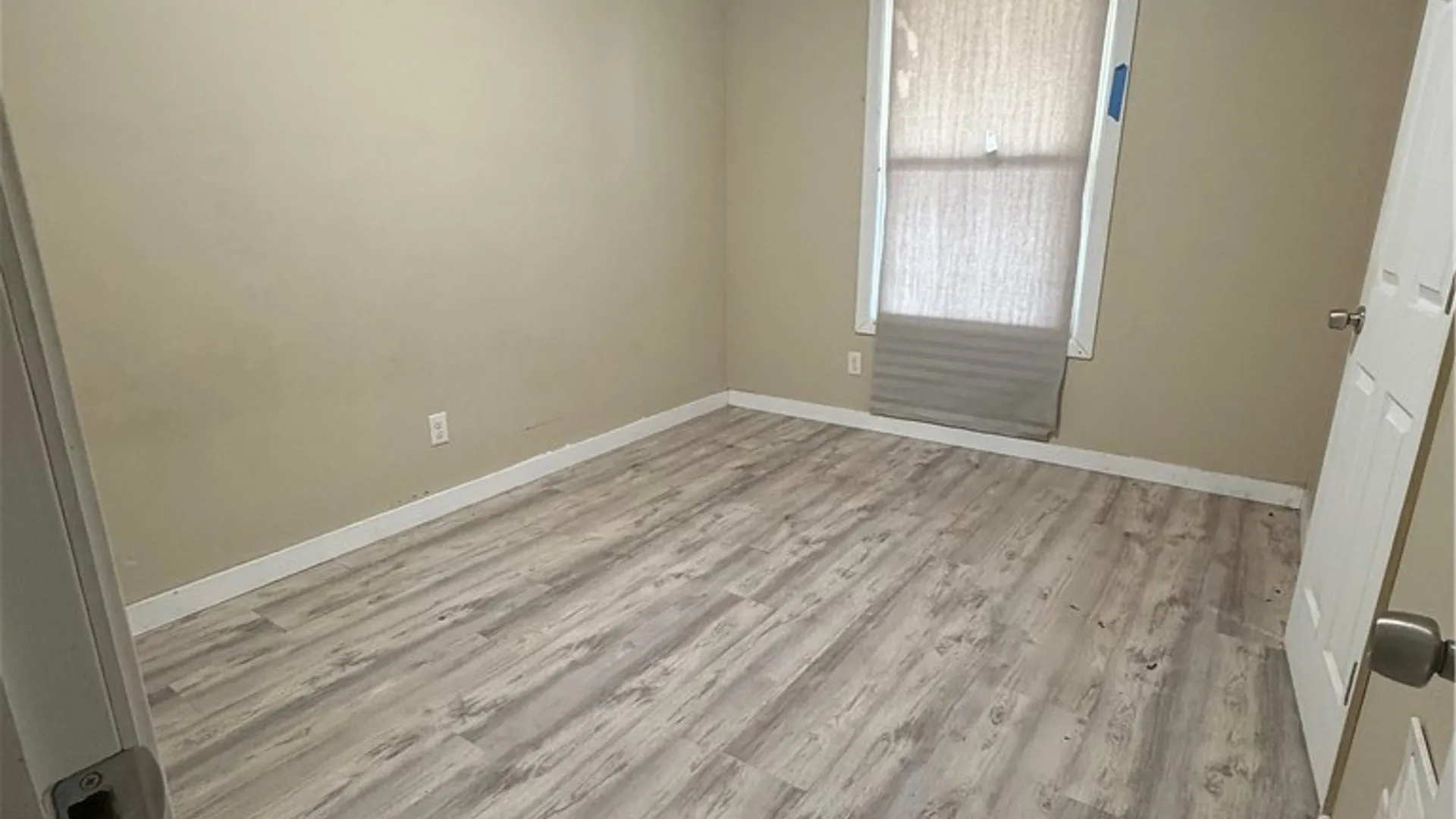 Property at 1533 La Salle Avenue, Niagara Falls, NY 14301 5