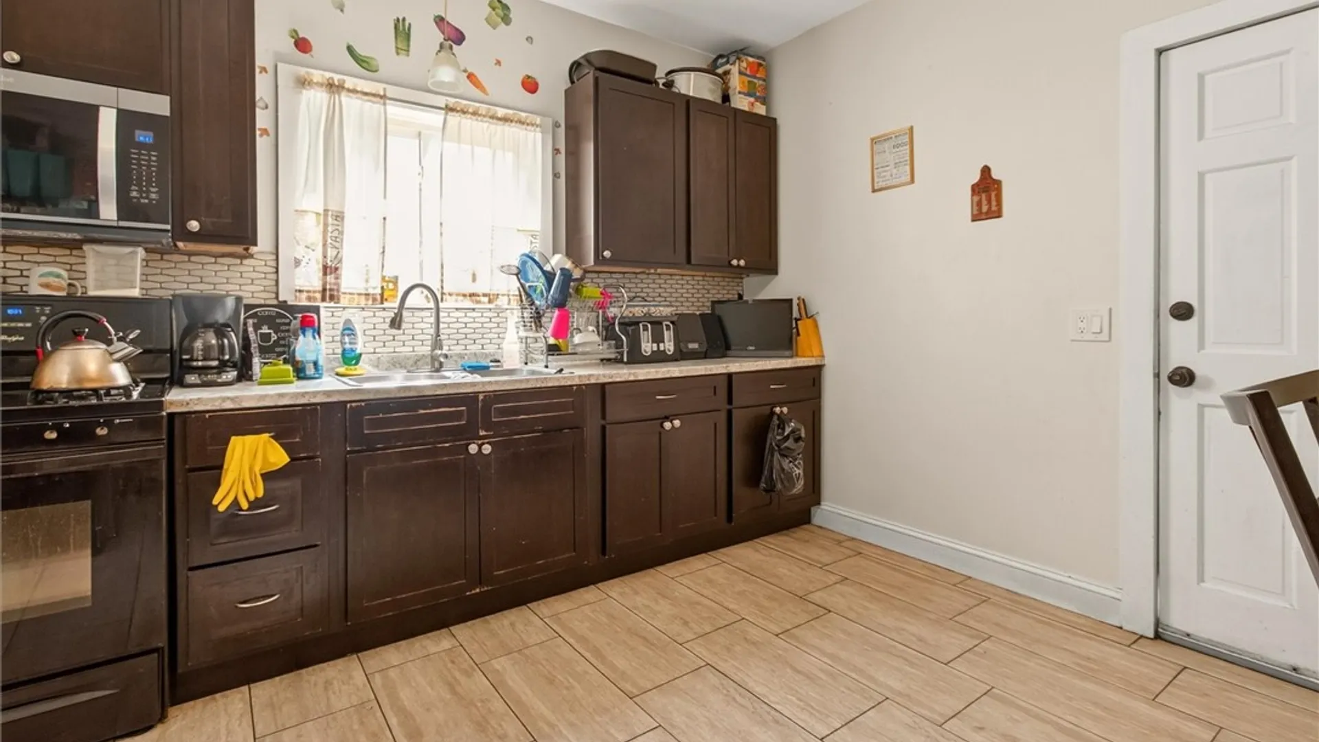 Property at 585-587 Arnett Boulevard, Rochester, NY 14619 29