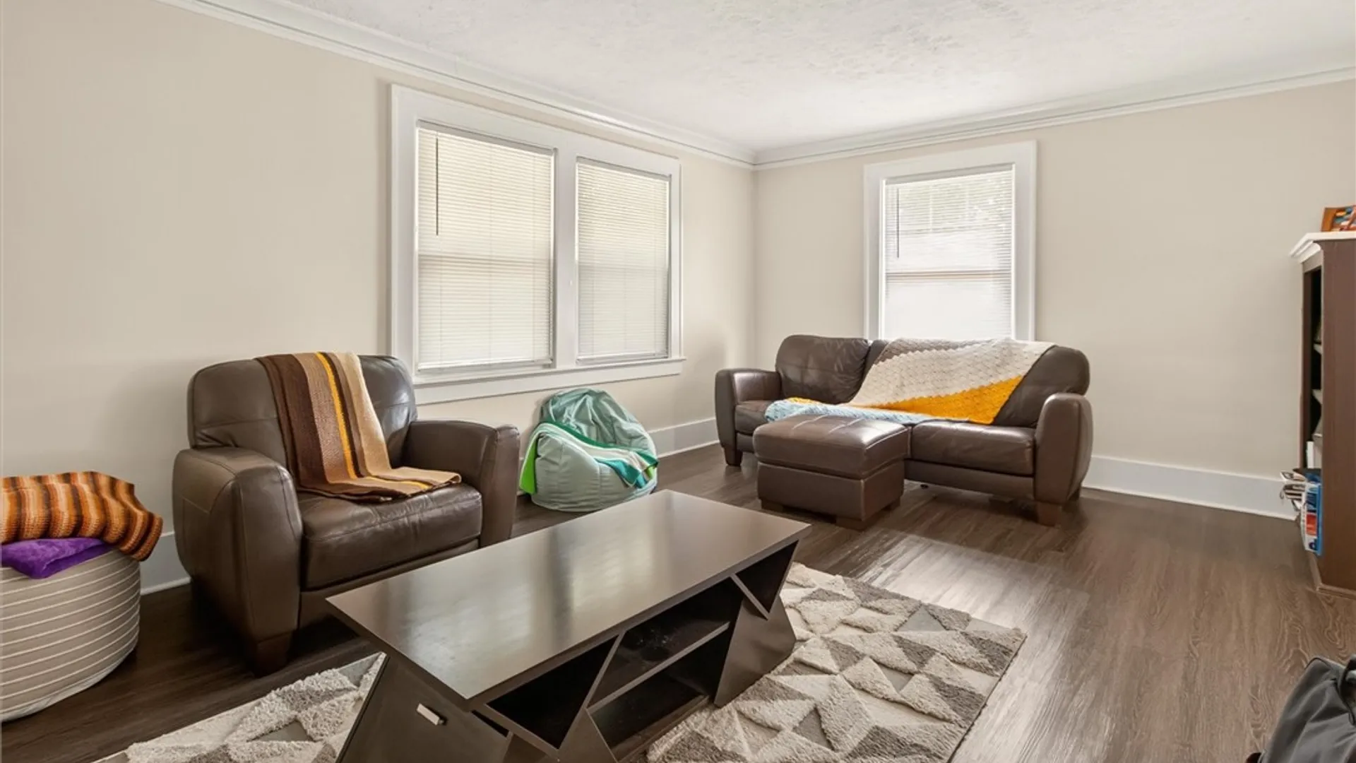 Property at 585-587 Arnett Boulevard, Rochester, NY 14619 3