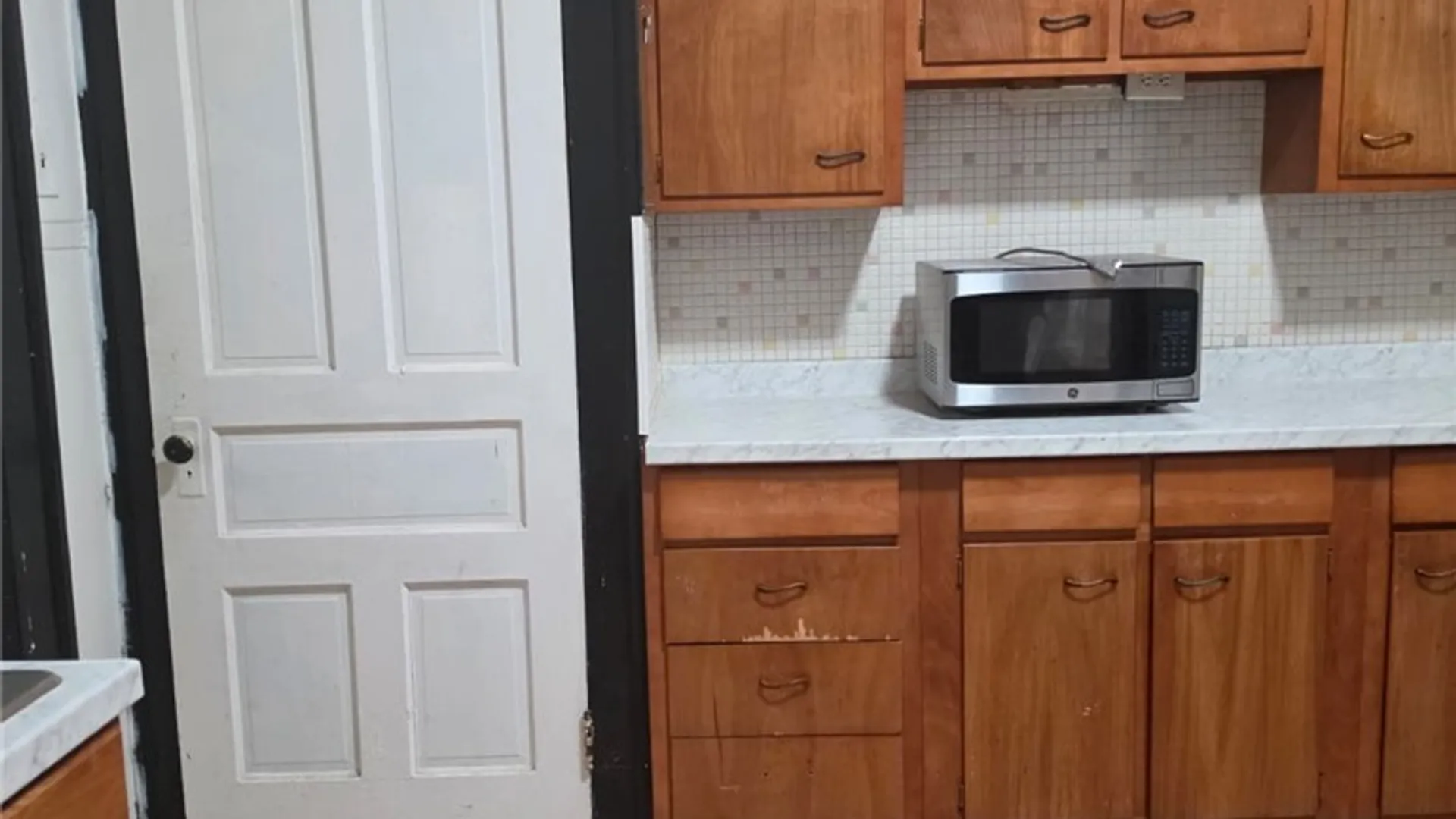 Property at 27 Sweet Avenue, Buffalo, NY 14212 10