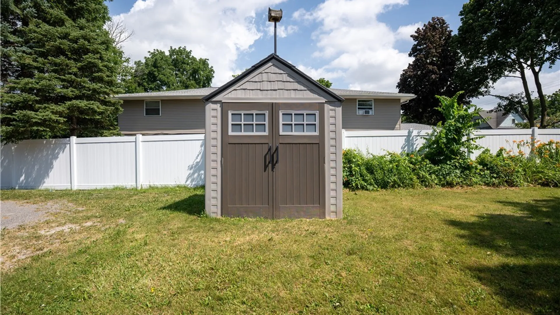Property at 29 State Street, Royalton, NY 14105 8
