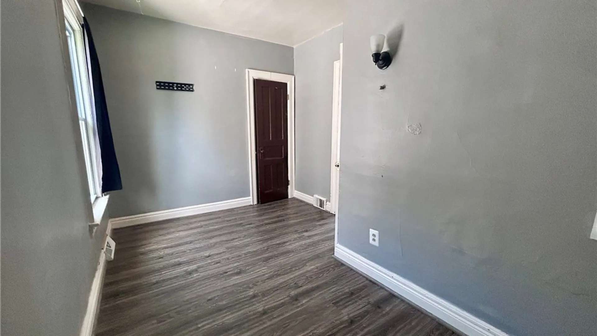 Property at 151 Amber Street, Buffalo, NY 14220 6