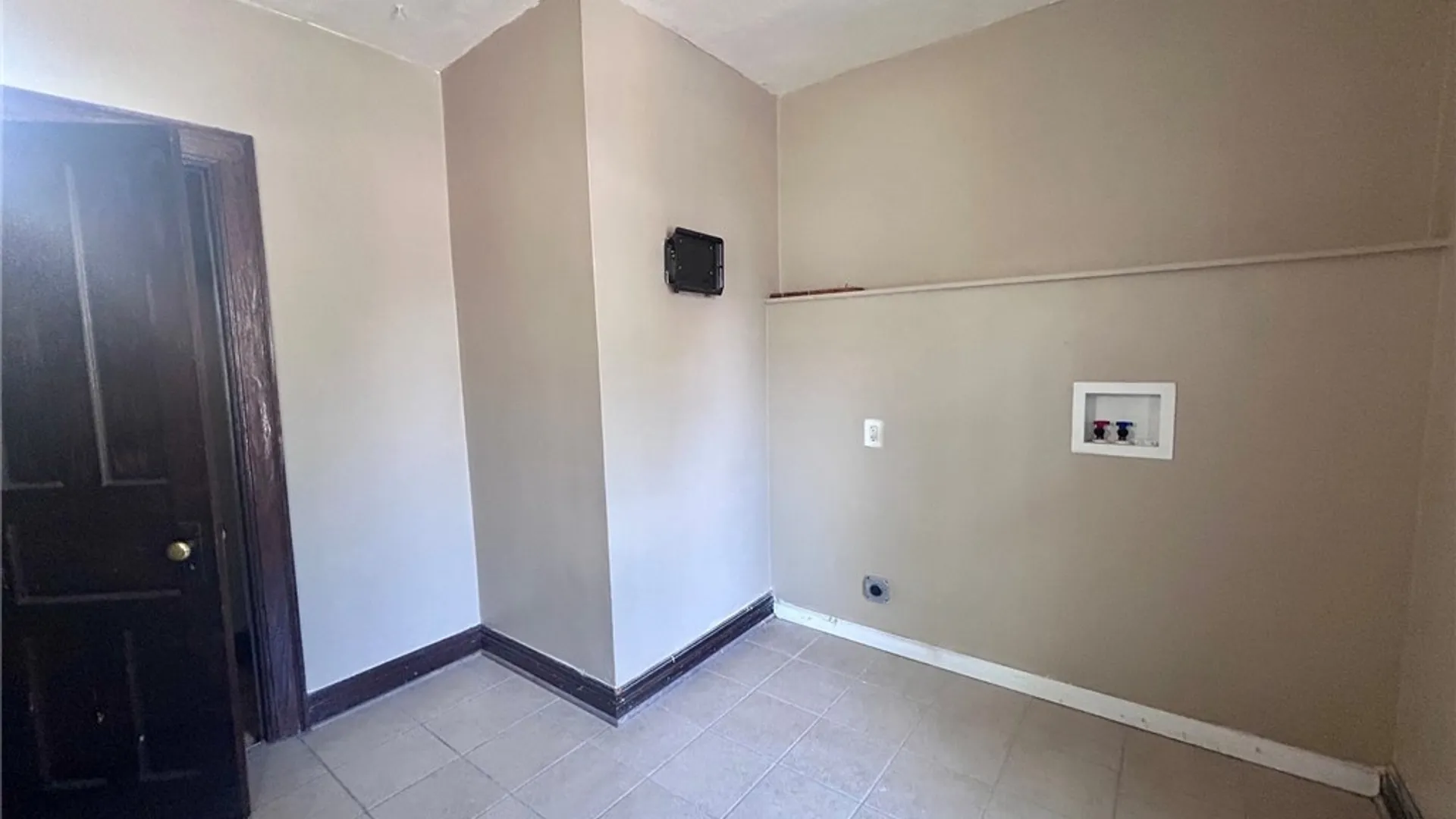 Property at 151 Amber Street, Buffalo, NY 14220 9