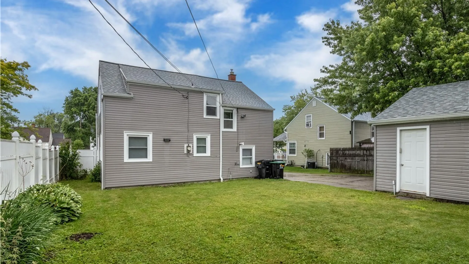 Property at 229 Dalton Drive, Tonawanda, NY 14223 3
