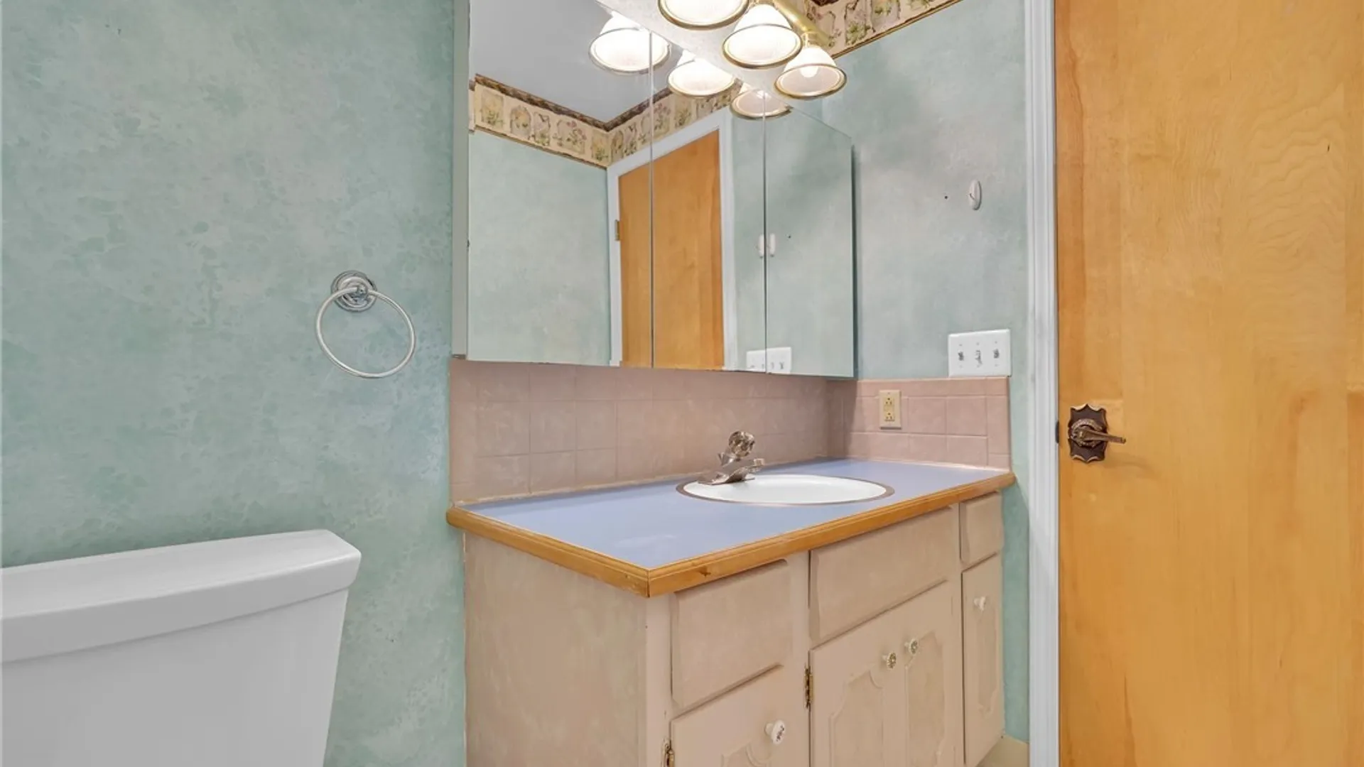Property at 6475 Ludon Drive, Boston, NY 14075 35