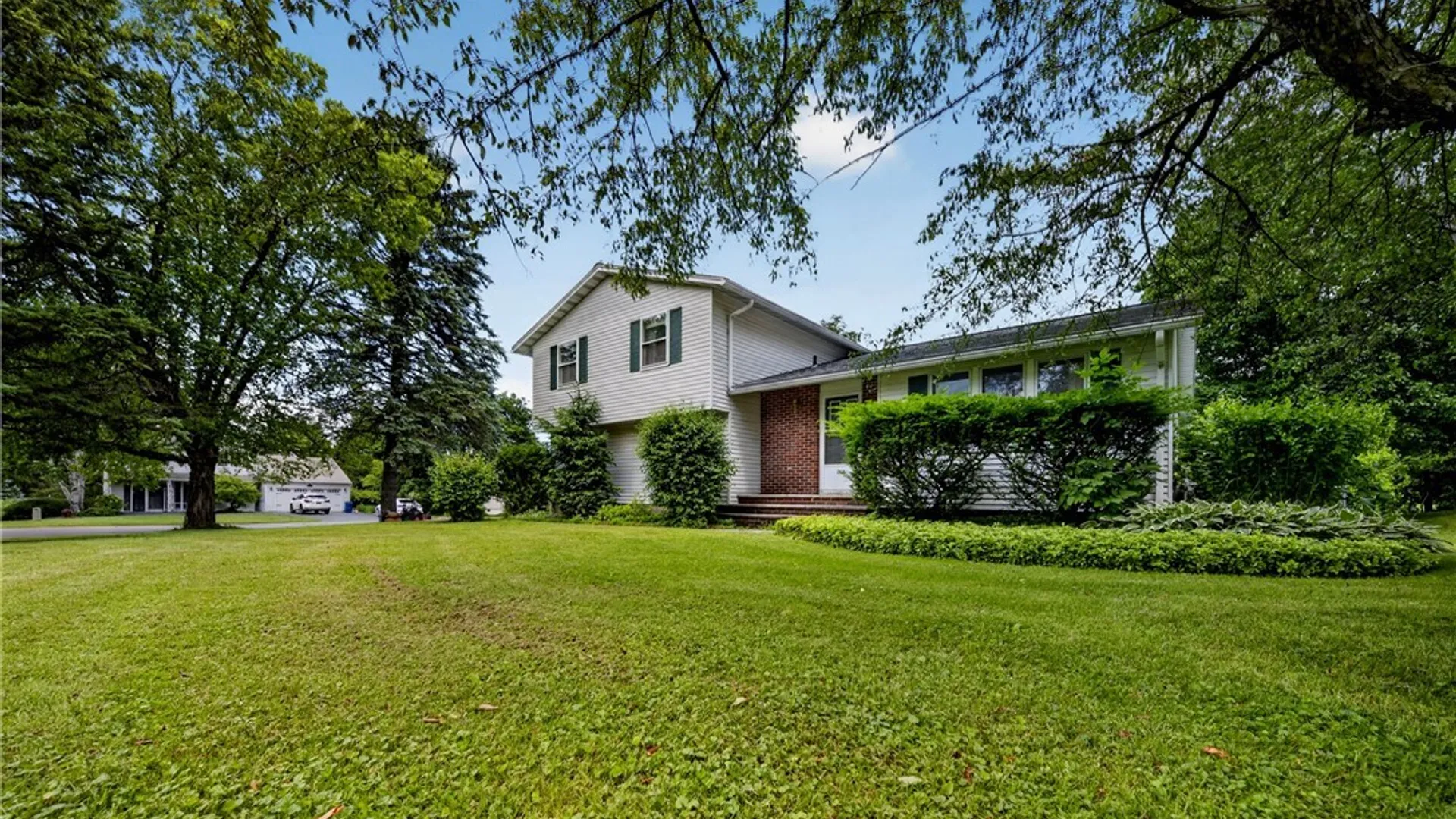 Property at 3929 Derby Dr, Onondaga, NY 13215 3
