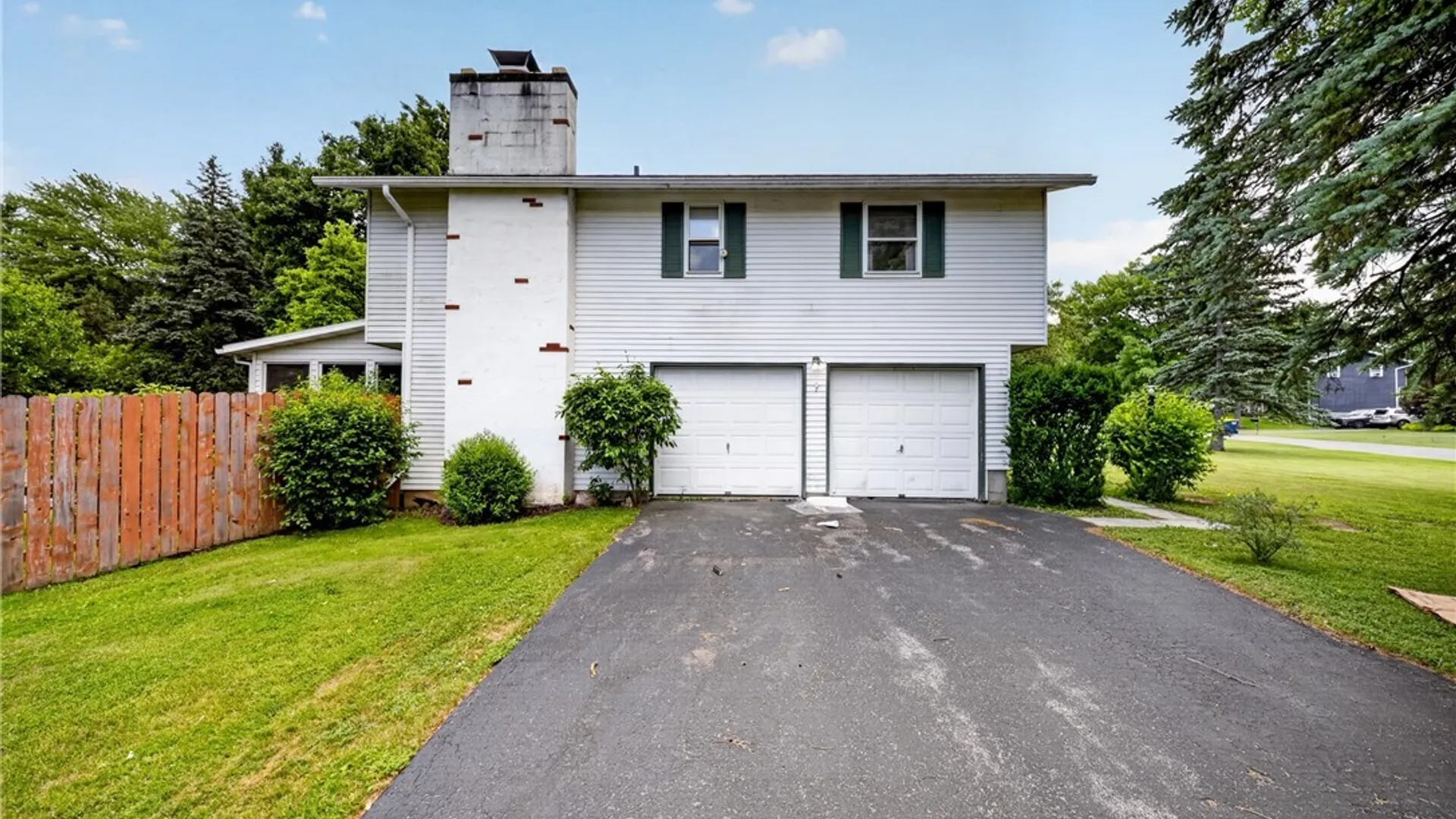 Property at 3929 Derby Dr, Onondaga, NY 13215 4