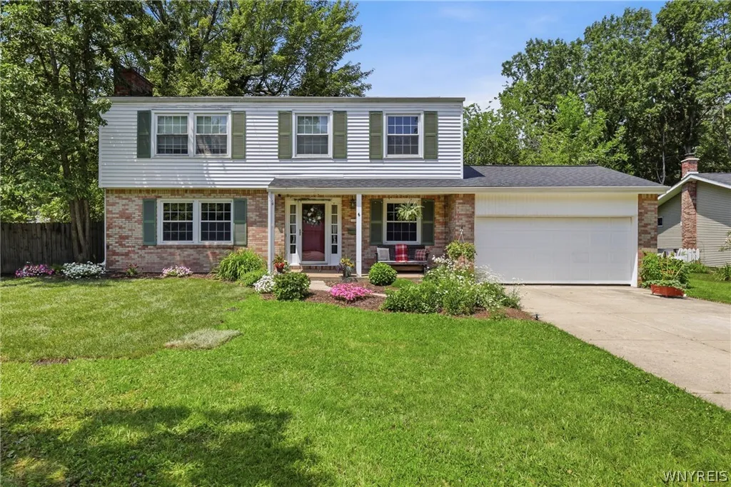 Property at 6 Chestnut Hill Lane, Amherst, NY 14221