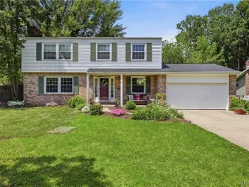 Property at 6 Chestnut Hill Lane, Amherst, NY 14221
