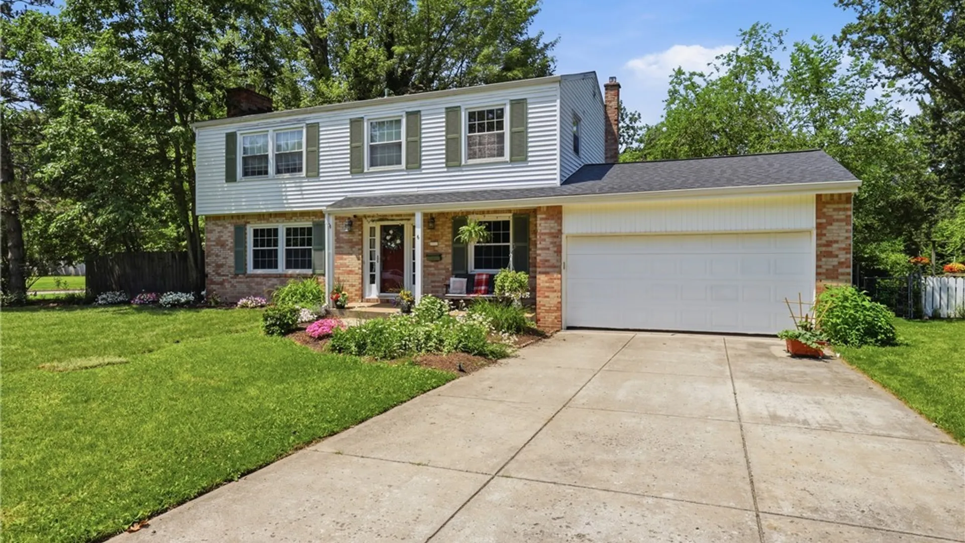 Property at 6 Chestnut Hill Lane, Amherst, NY 14221 3