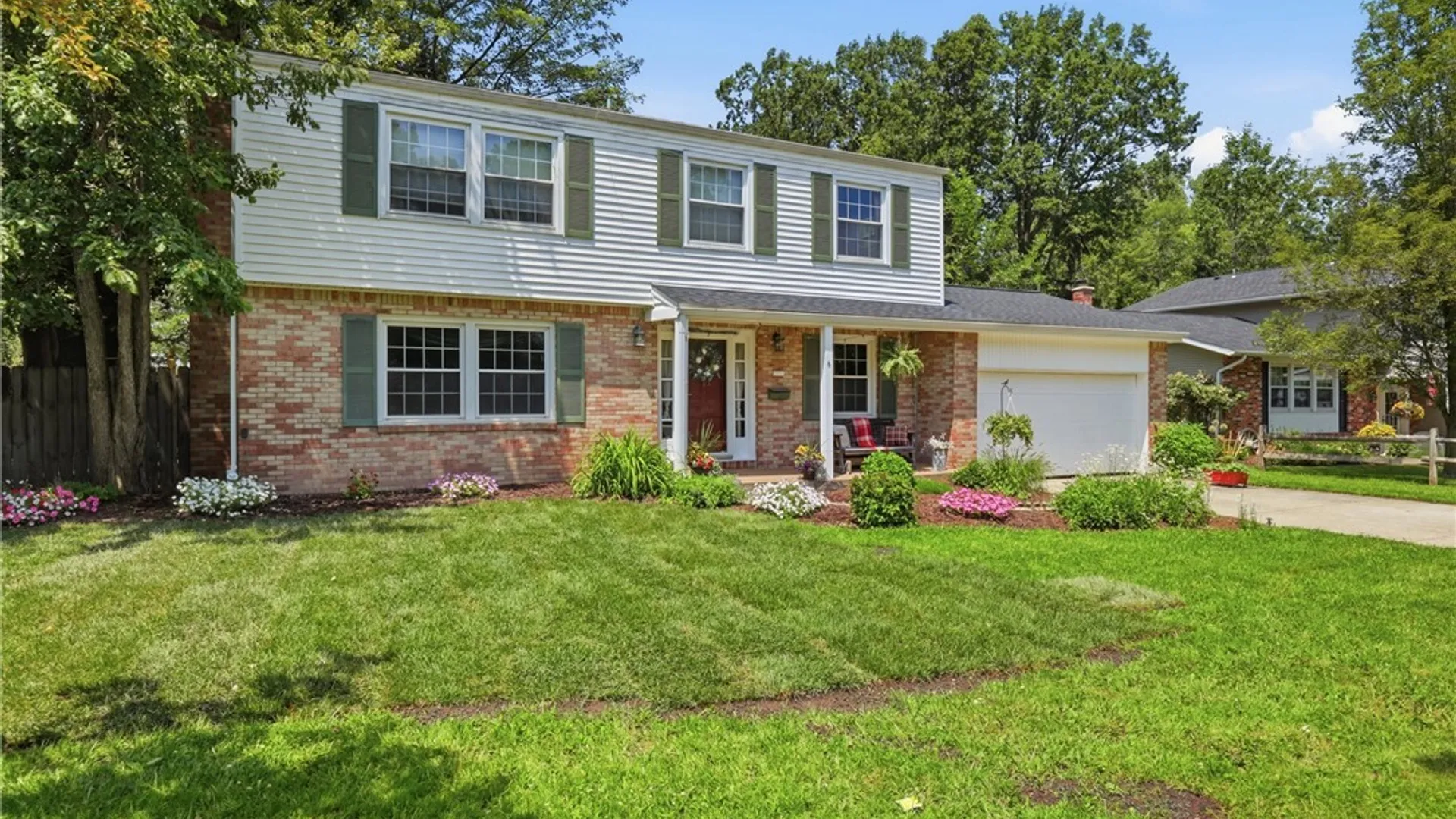 Property at 6 Chestnut Hill Lane, Amherst, NY 14221 4