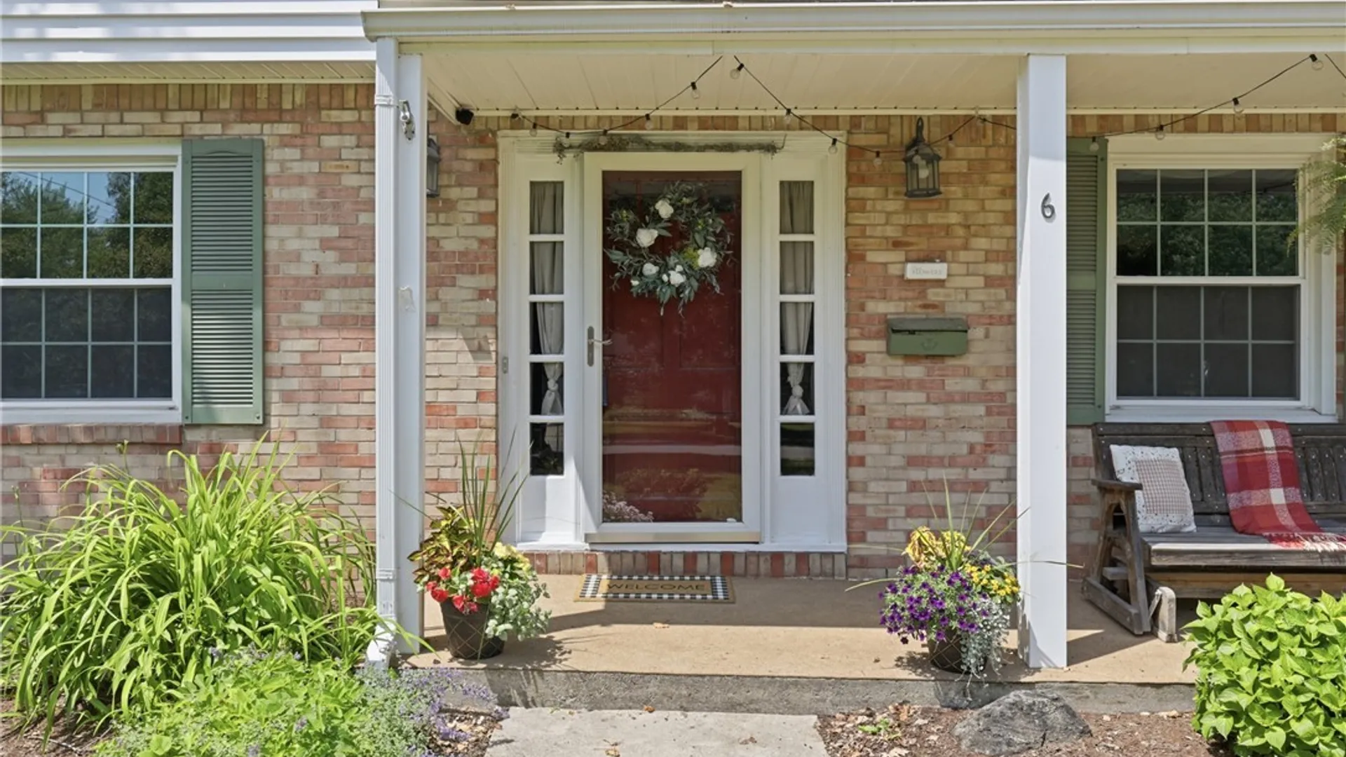 Property at 6 Chestnut Hill Lane, Amherst, NY 14221 5