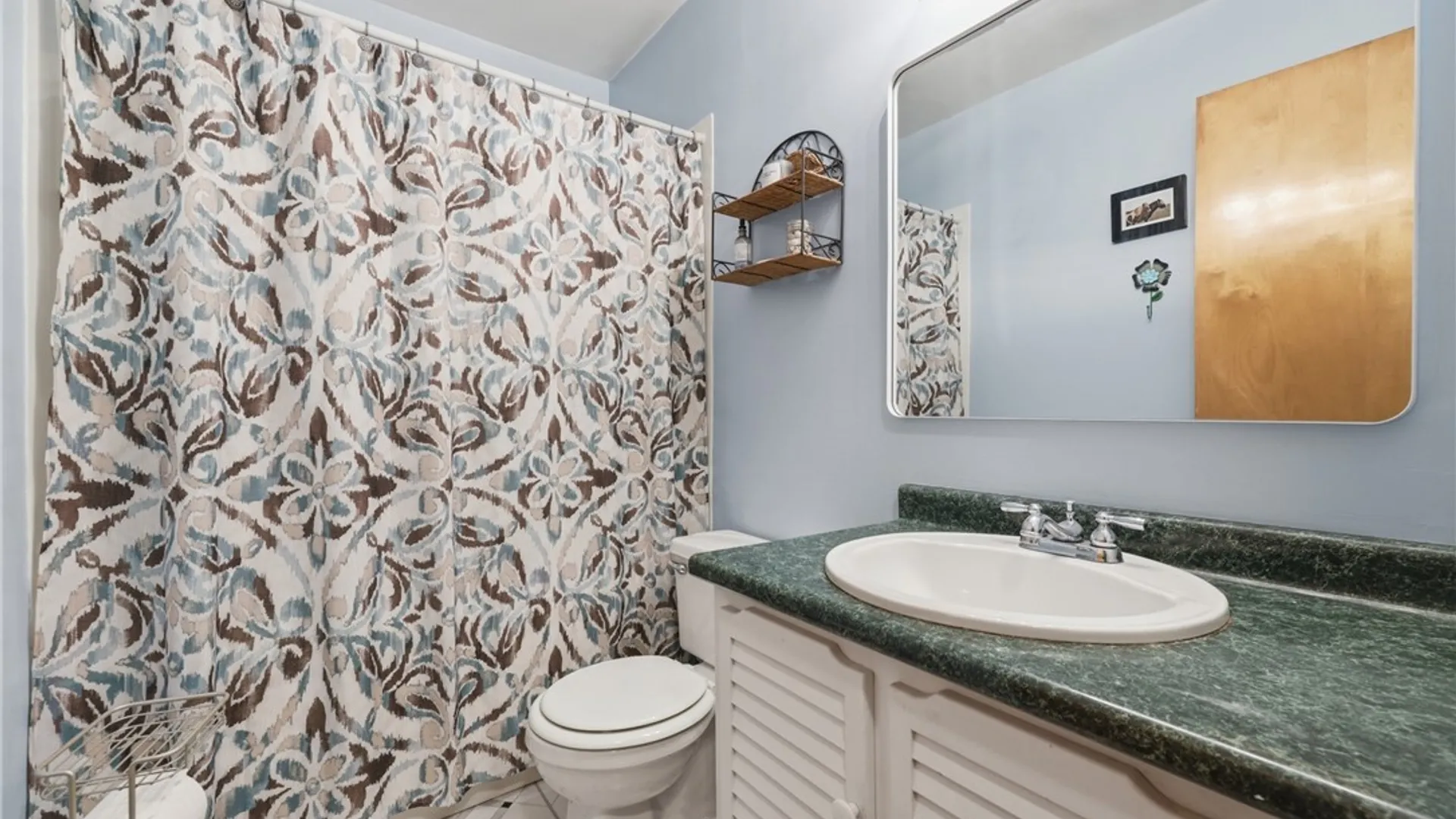 Property at 6 Chestnut Hill Lane, Amherst, NY 14221 35