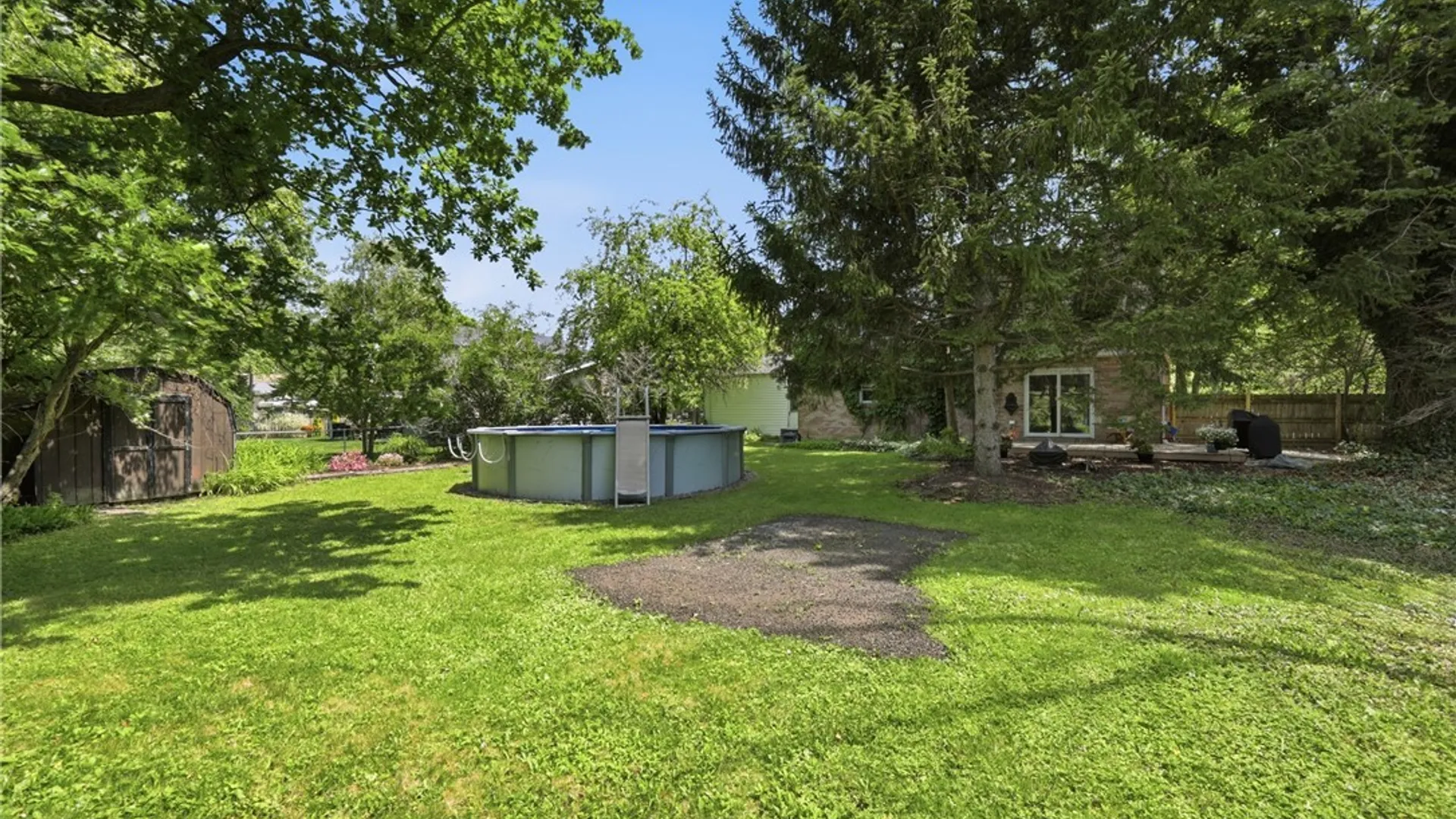 Property at 6 Chestnut Hill Lane, Amherst, NY 14221 39