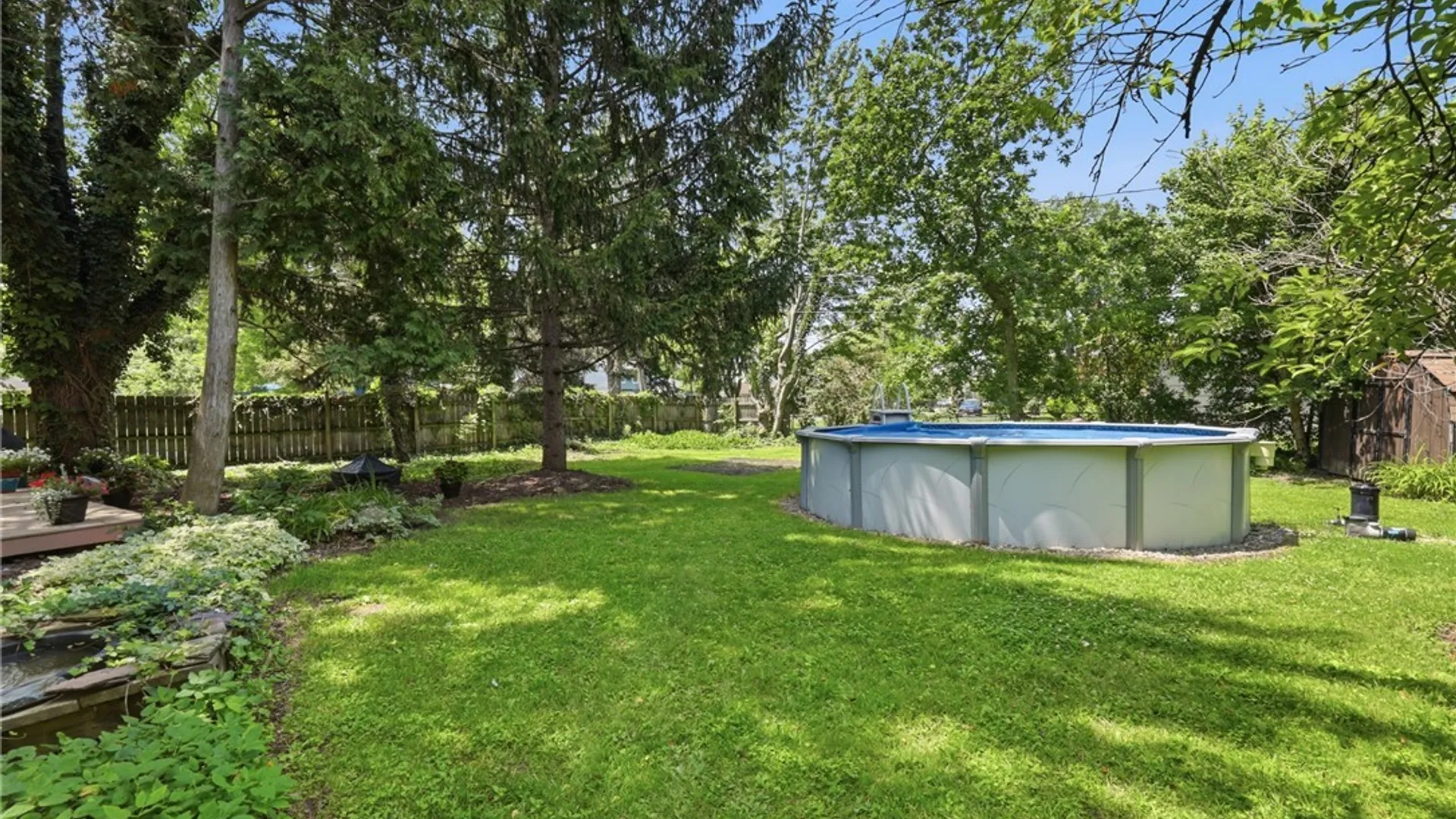 Property at 6 Chestnut Hill Lane, Amherst, NY 14221 40