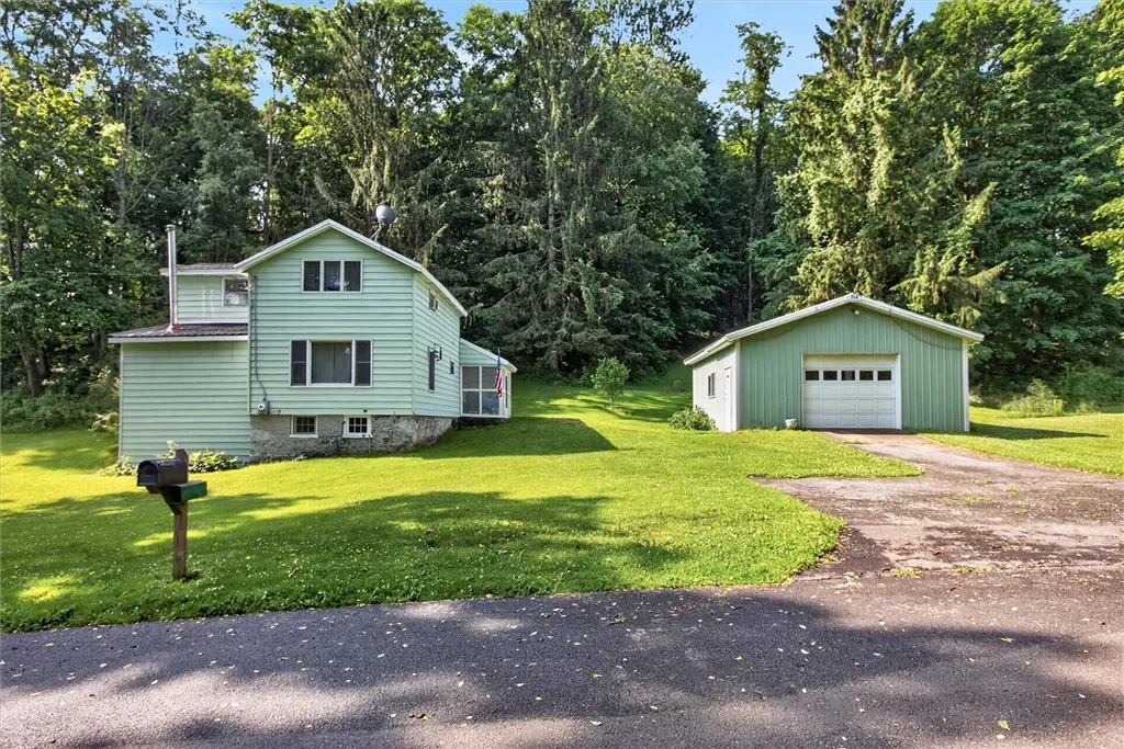 Property at 11 Van Marters Ln, Lyons, NY 14489
