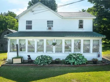 Property at 920 Silk Road, Volney, NY 13069