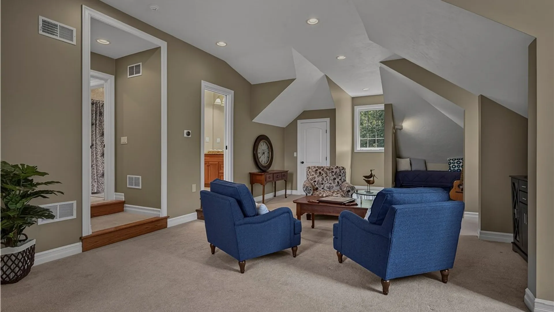 Property at 306 Georgetown Sq, Kirkland, NY 13323 46