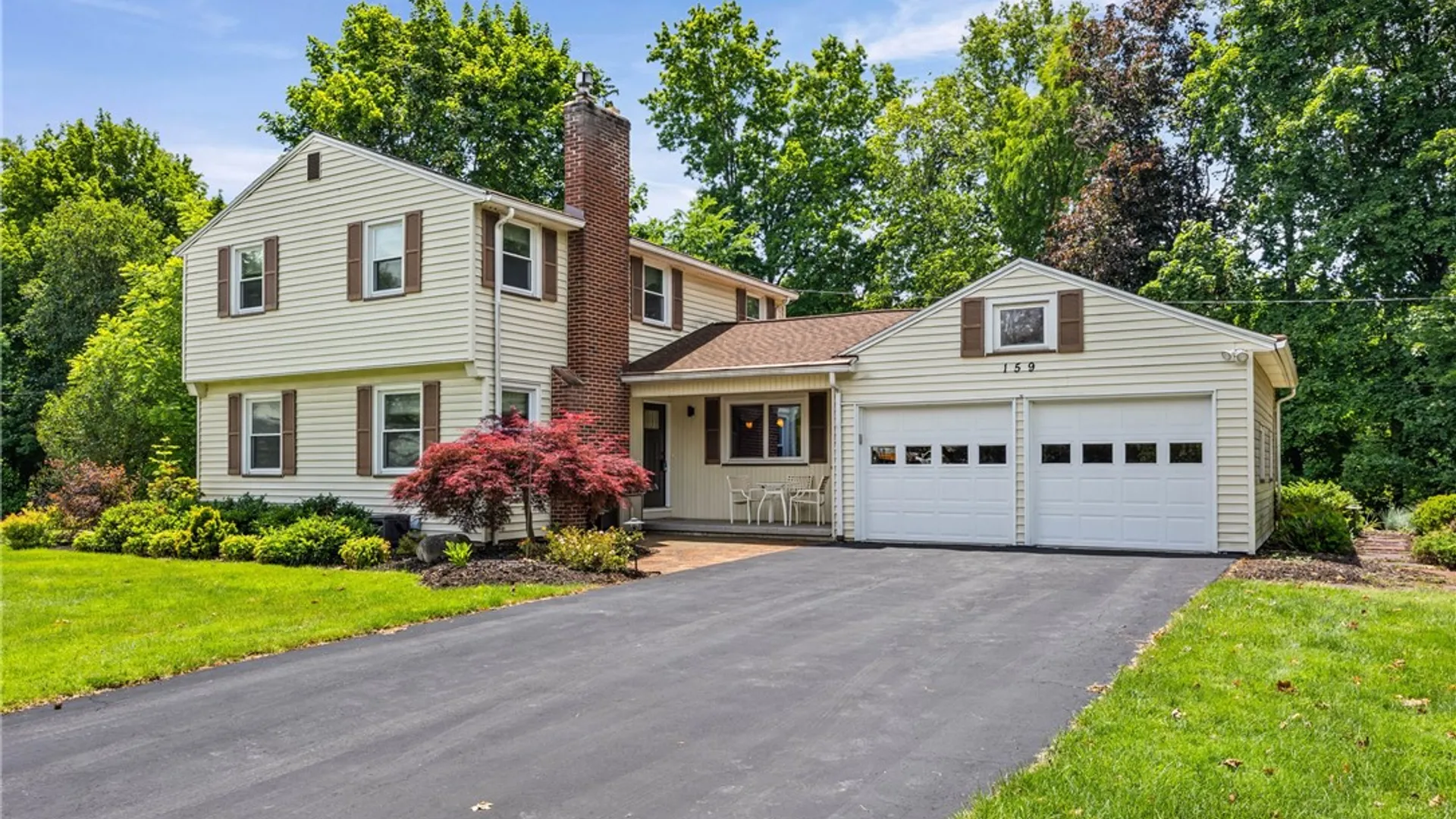 Property at 159 Ledgerock Lane, Brighton, NY 14618 3