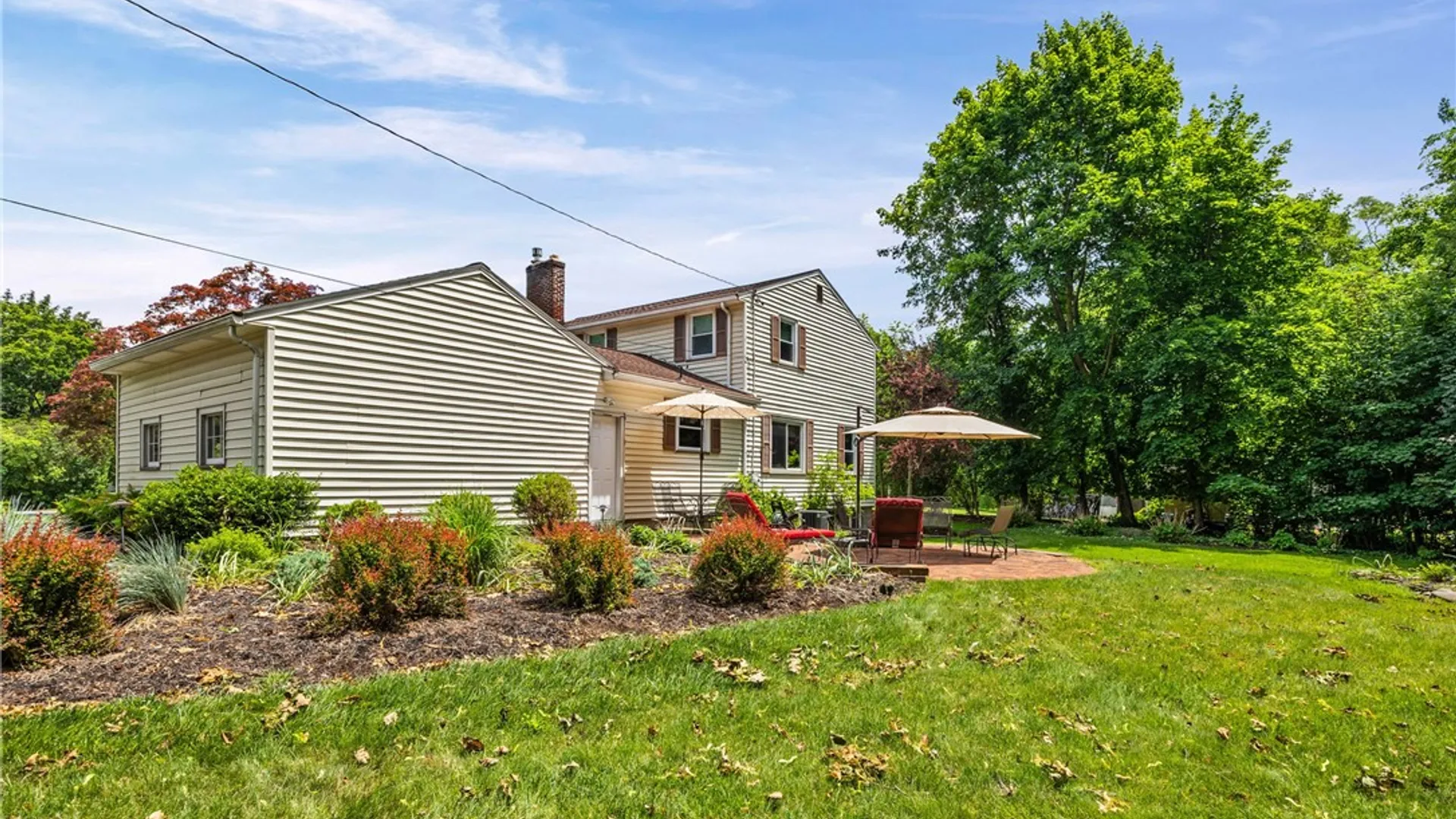 Property at 159 Ledgerock Lane, Brighton, NY 14618 35