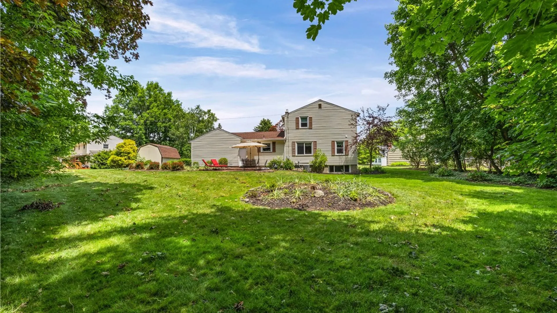 Property at 159 Ledgerock Lane, Brighton, NY 14618 36