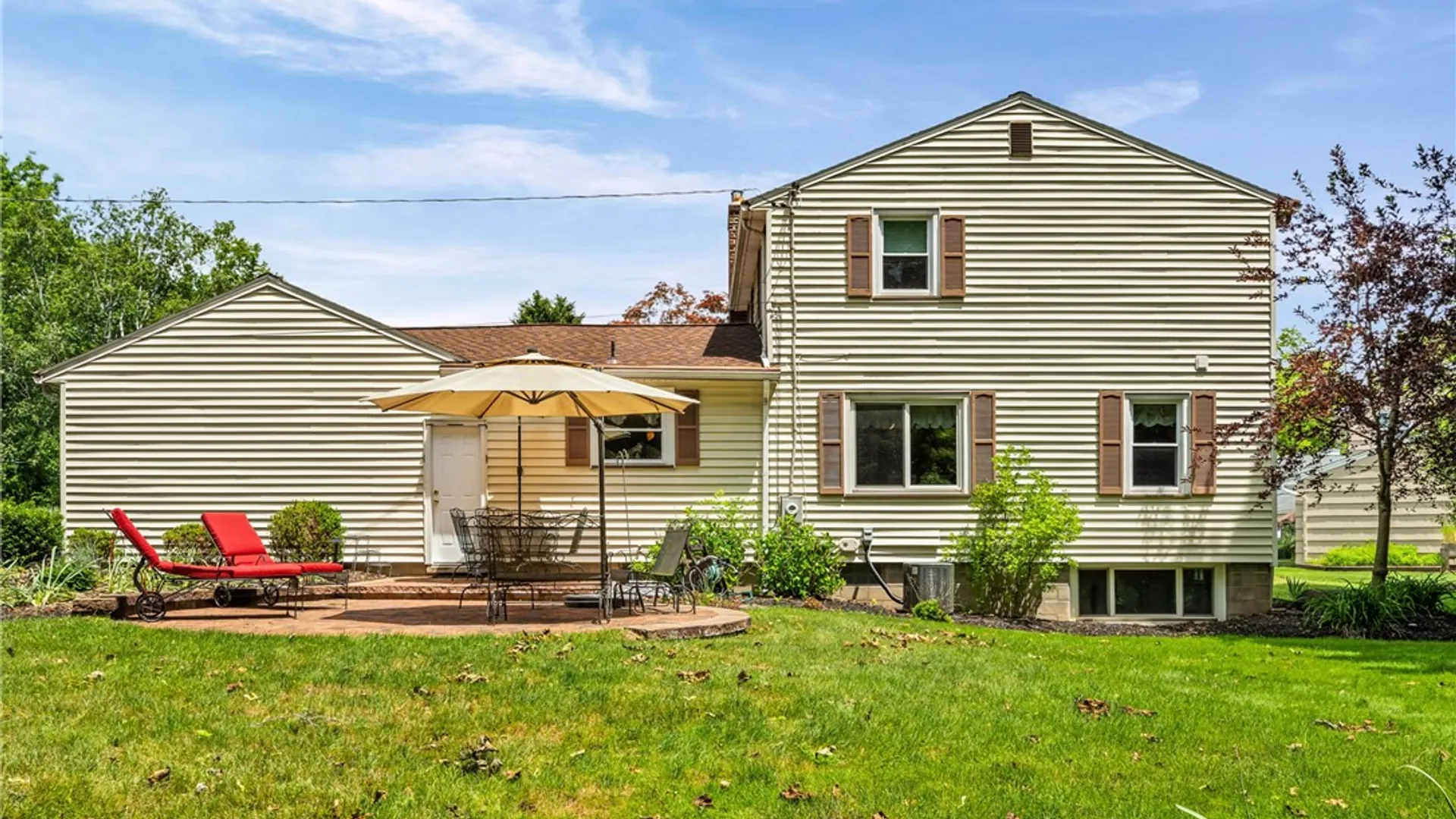 Property at 159 Ledgerock Lane, Brighton, NY 14618 39