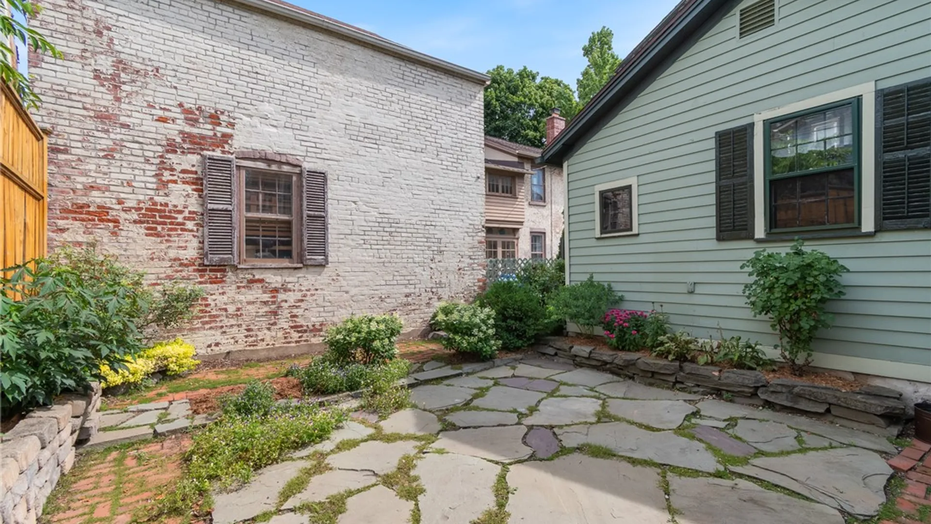 Property at 11 Greenwood Street, Rochester, NY 14608 5