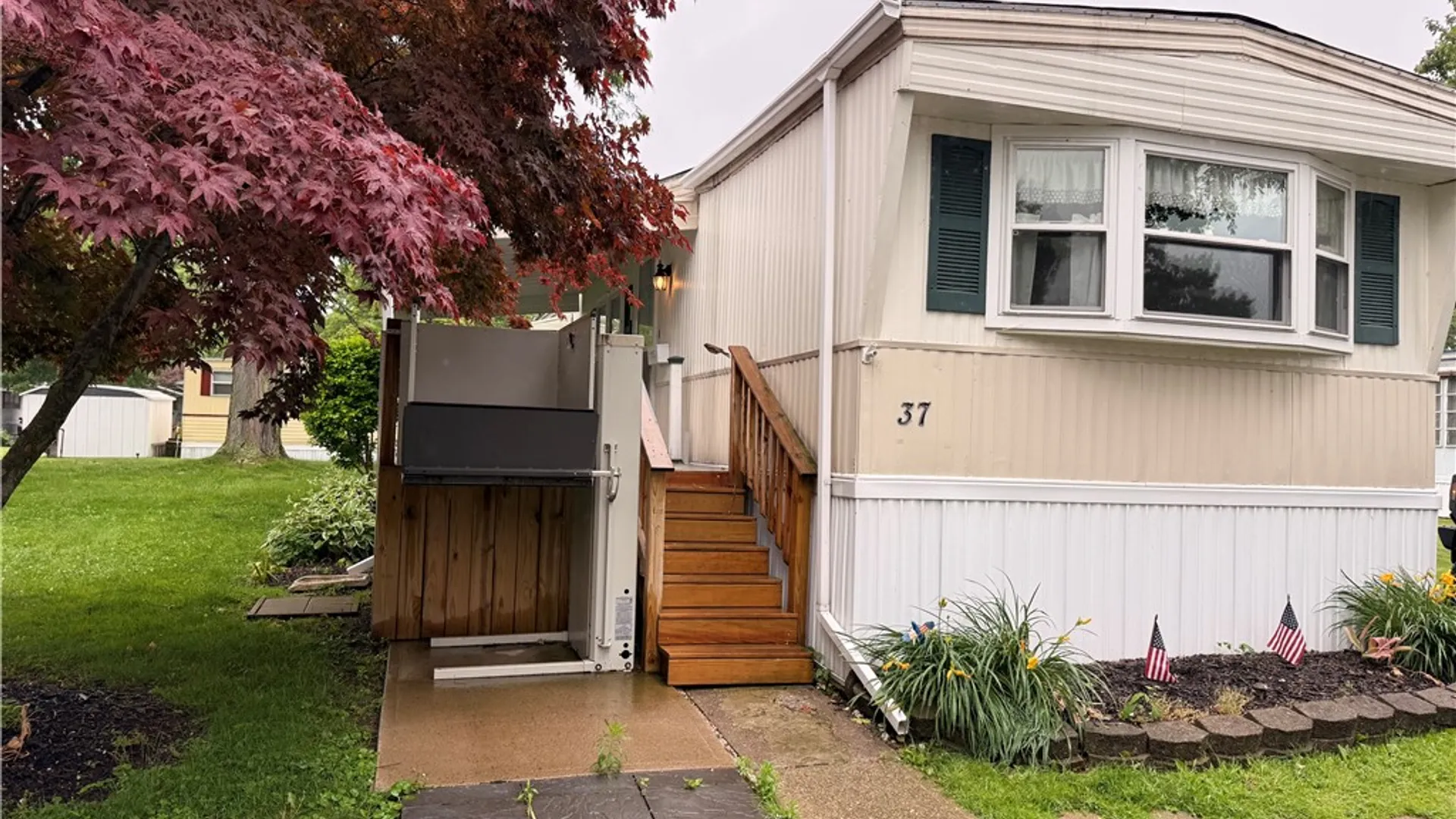 Property at 37 Keuka Lane, Manchester, NY 14504 2