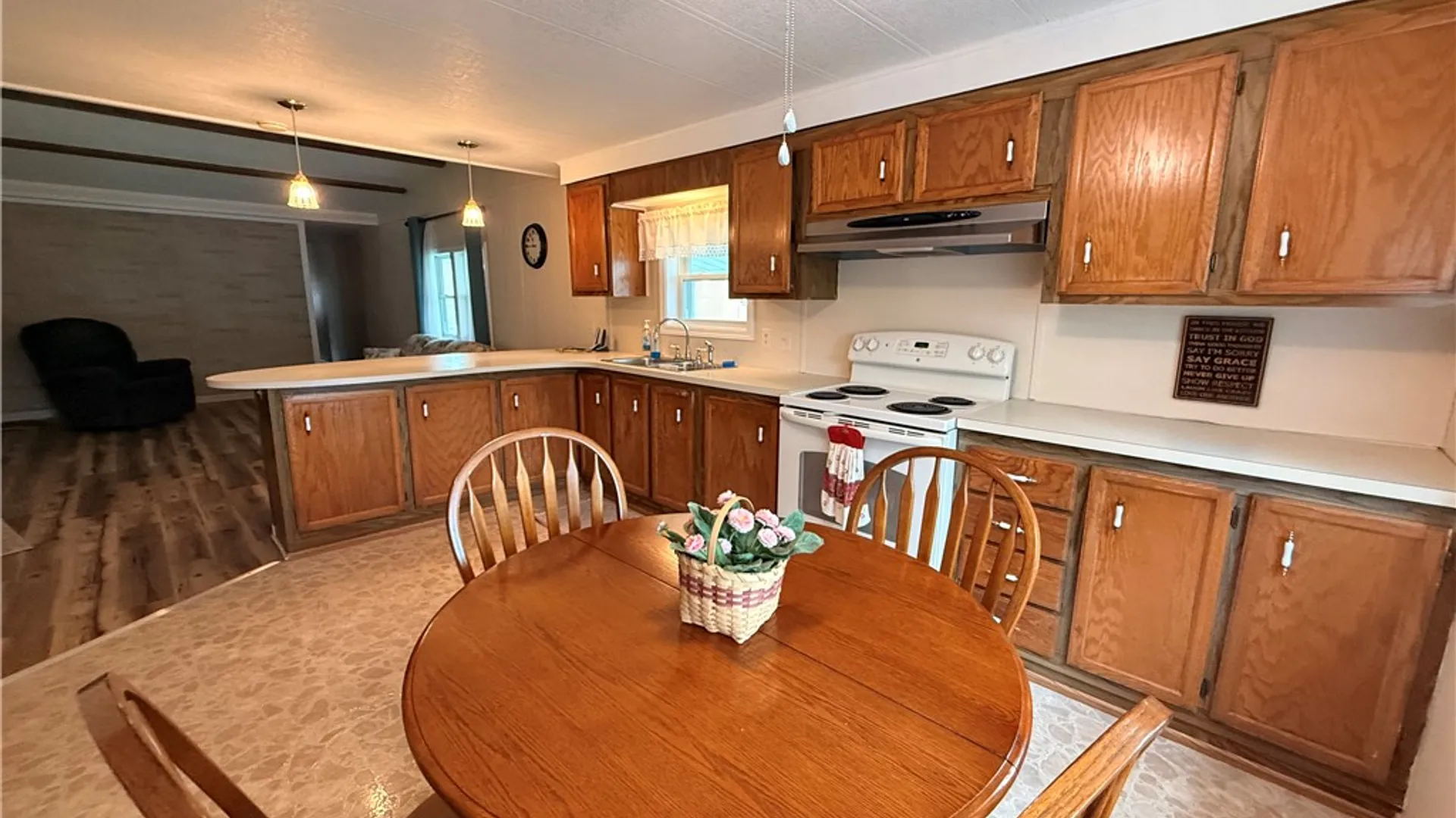 Property at 37 Keuka Lane, Manchester, NY 14504 8