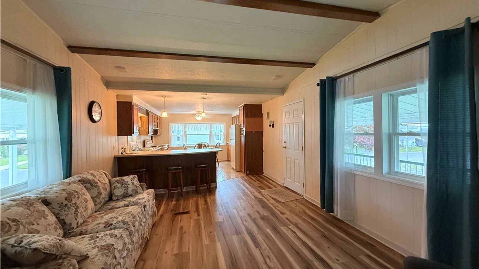 Property at 37 Keuka Lane, Manchester, NY 14504 11