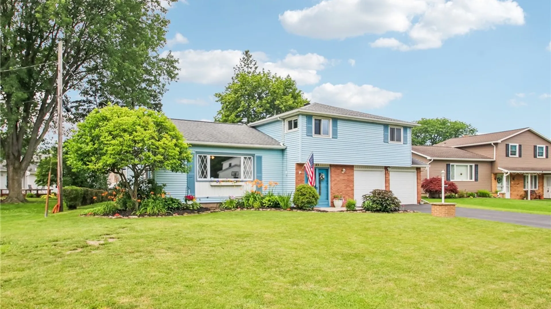 Property at 45 Sandoris Circle, Irondequoit, NY 14622 3