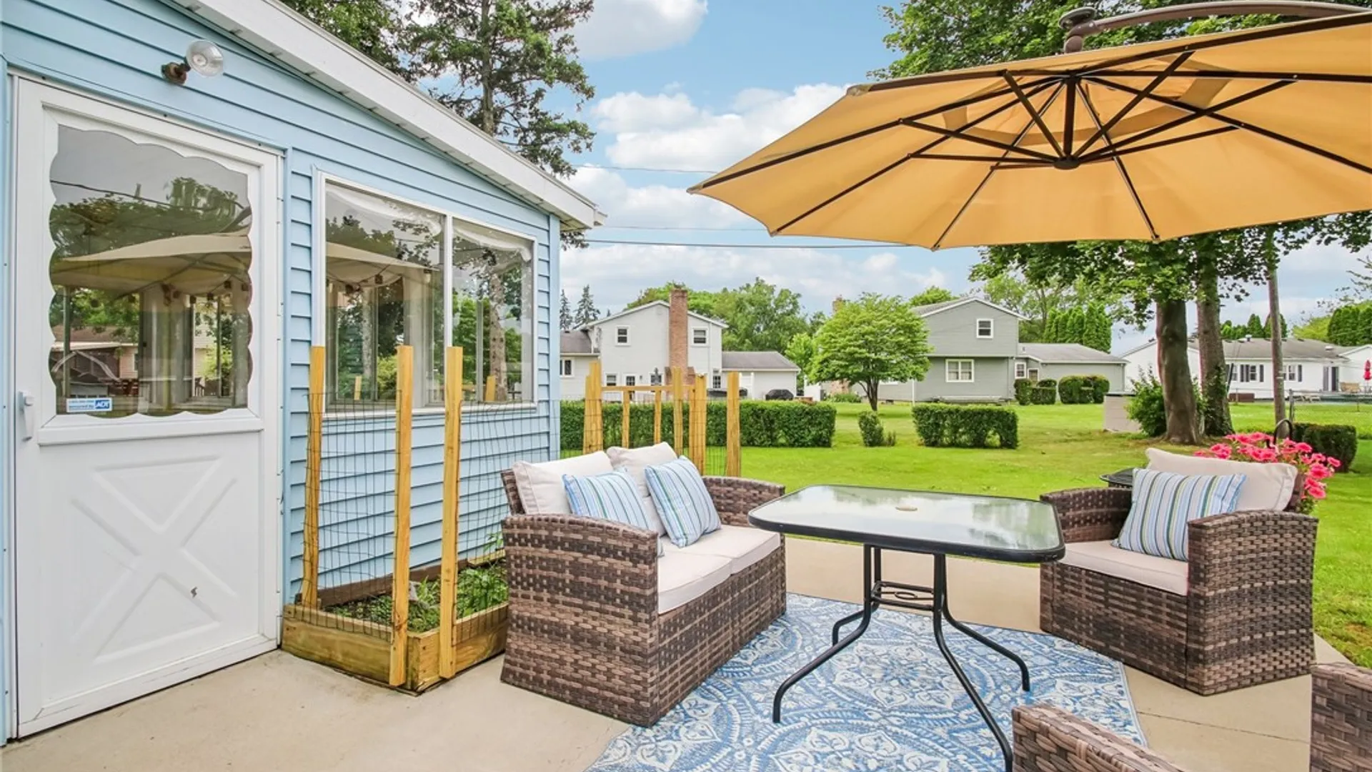 Property at 45 Sandoris Circle, Irondequoit, NY 14622 26
